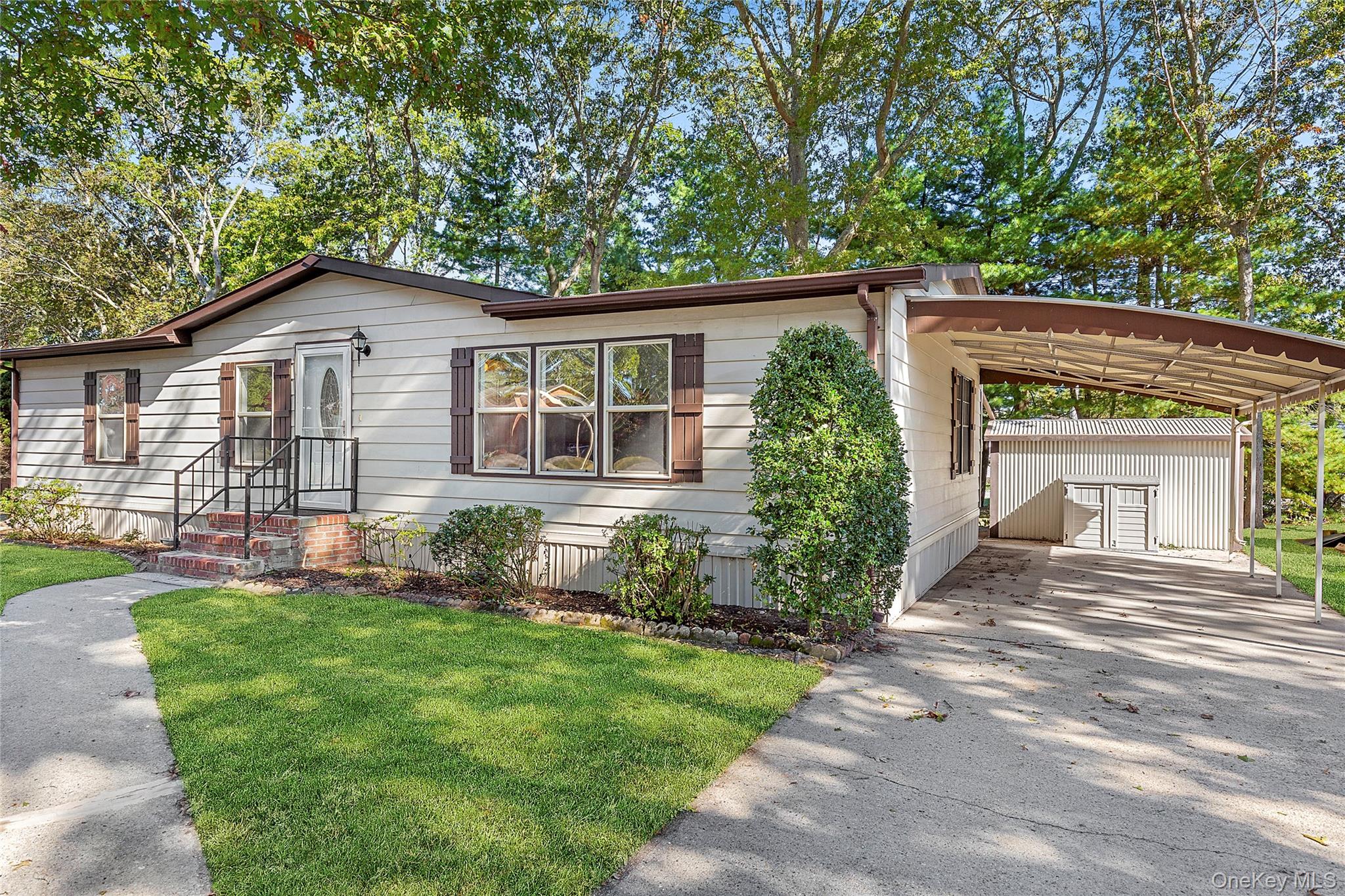 #2 photo, 1661-434 Old Country Road, サフォーク郡 Riverhead , NY 11901