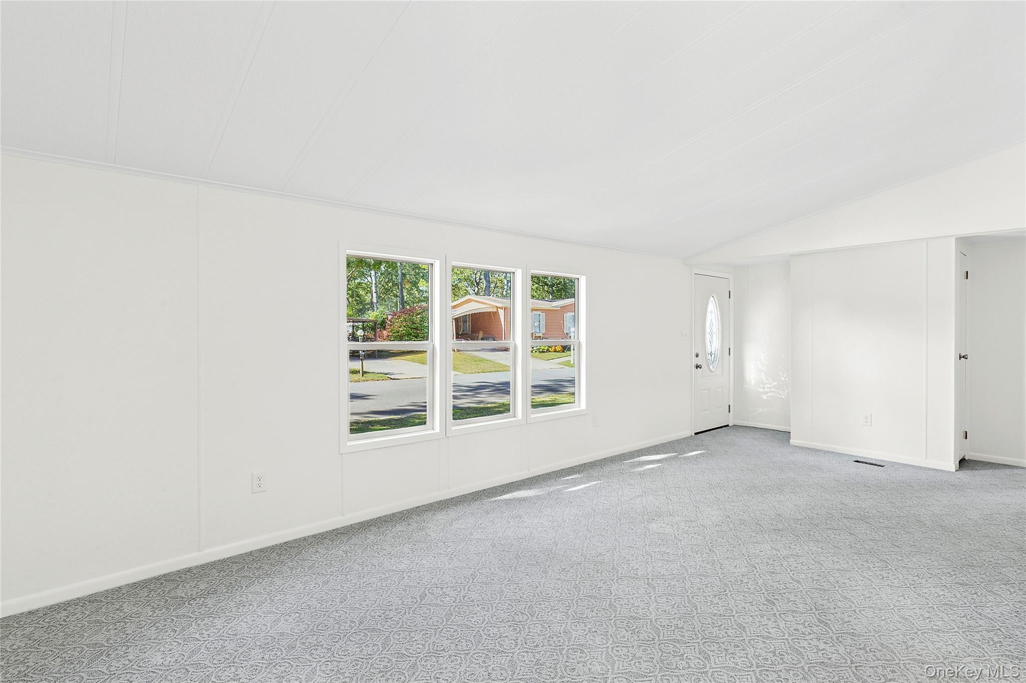 #5 photo, 1661-434 Old Country Road, サフォーク郡 Riverhead , NY 11901