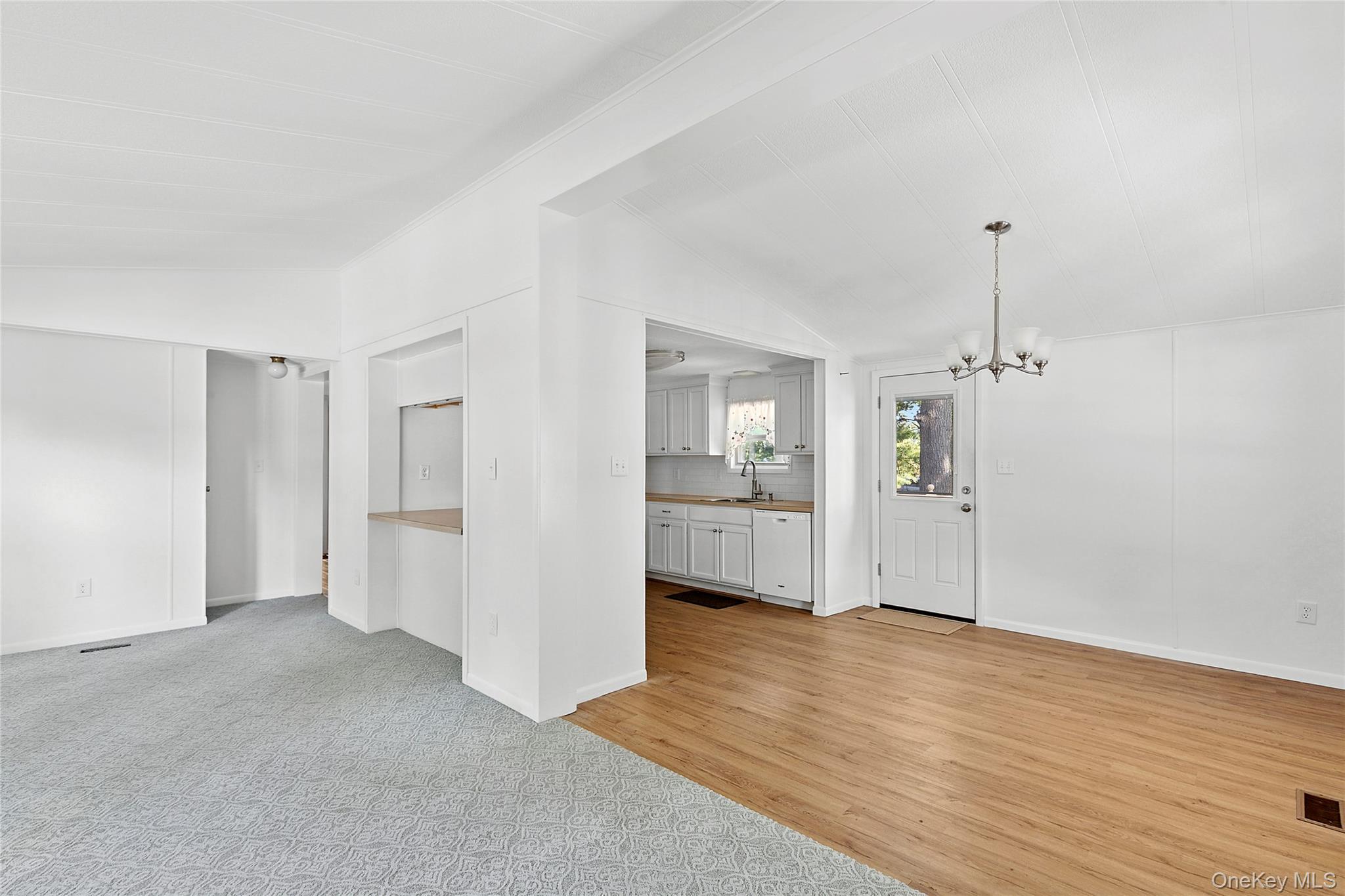 #6 photo, 1661-434 Old Country Road, サフォーク郡 Riverhead , NY 11901