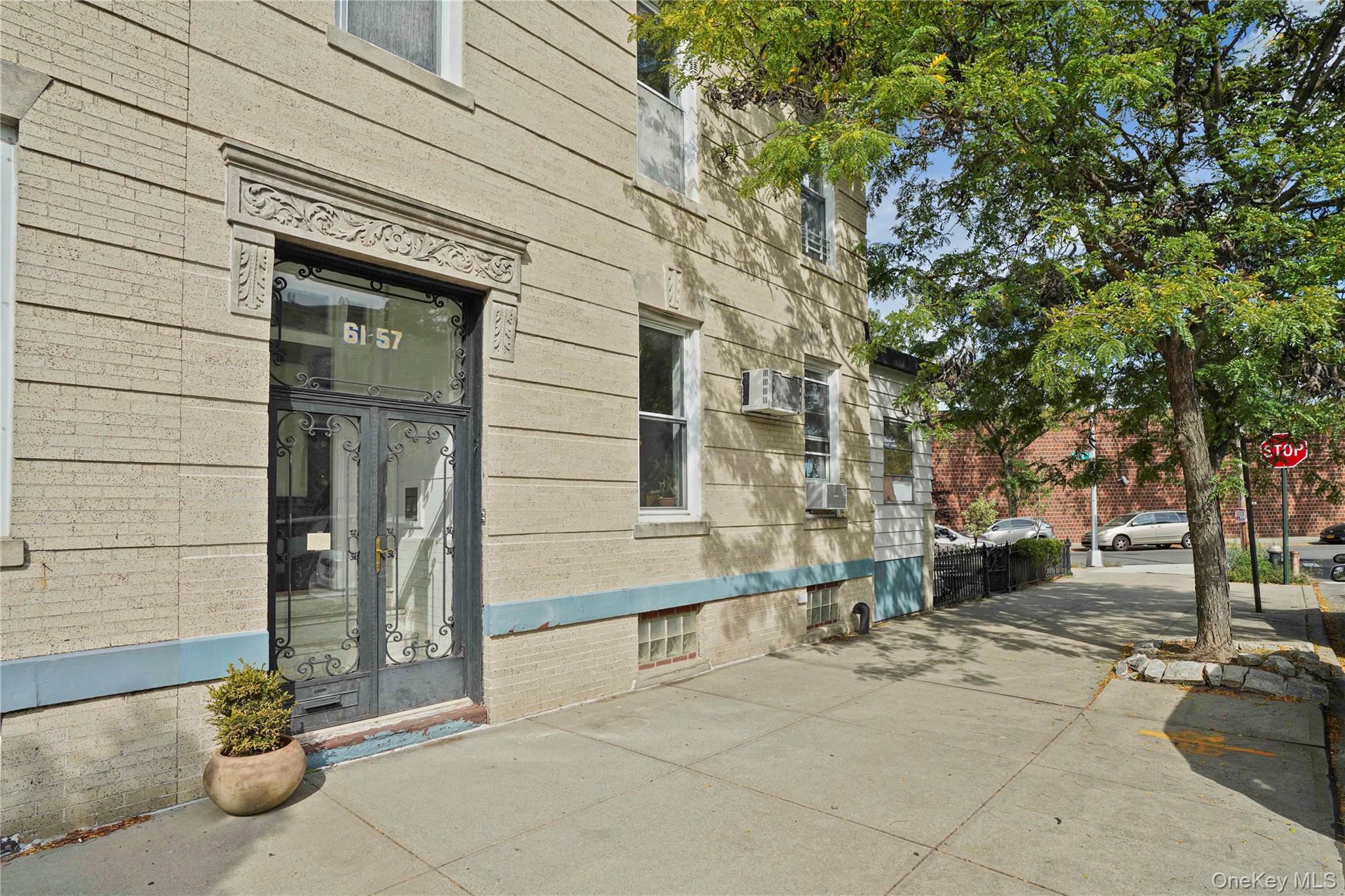 #1 photo, 6157 Linden Street, クイーンズ区 Ridgewood , NY 11385