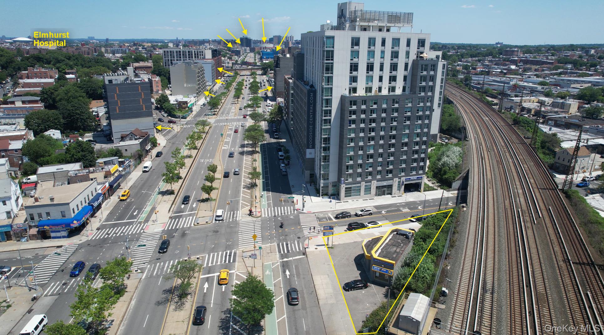 #15 photo, 68-12 Queens Boulevard, クイーンズ区 Woodside , NY 11377