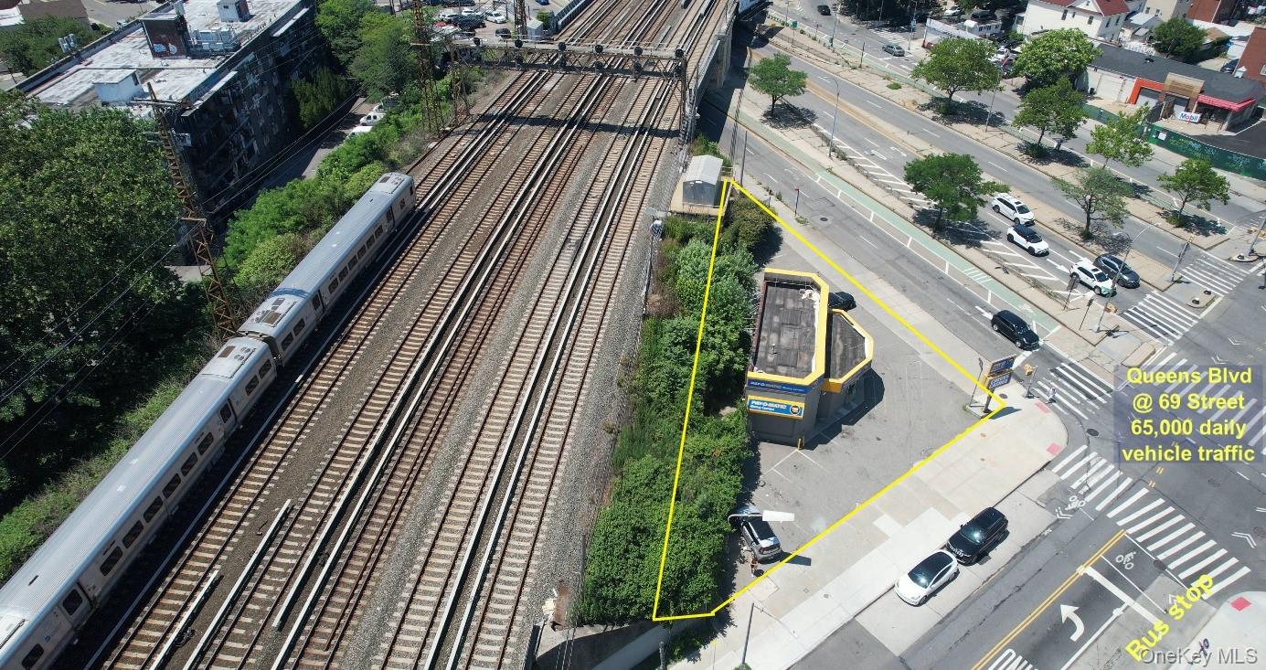 #18 photo, 68-12 Queens Boulevard, クイーンズ区 Woodside , NY 11377