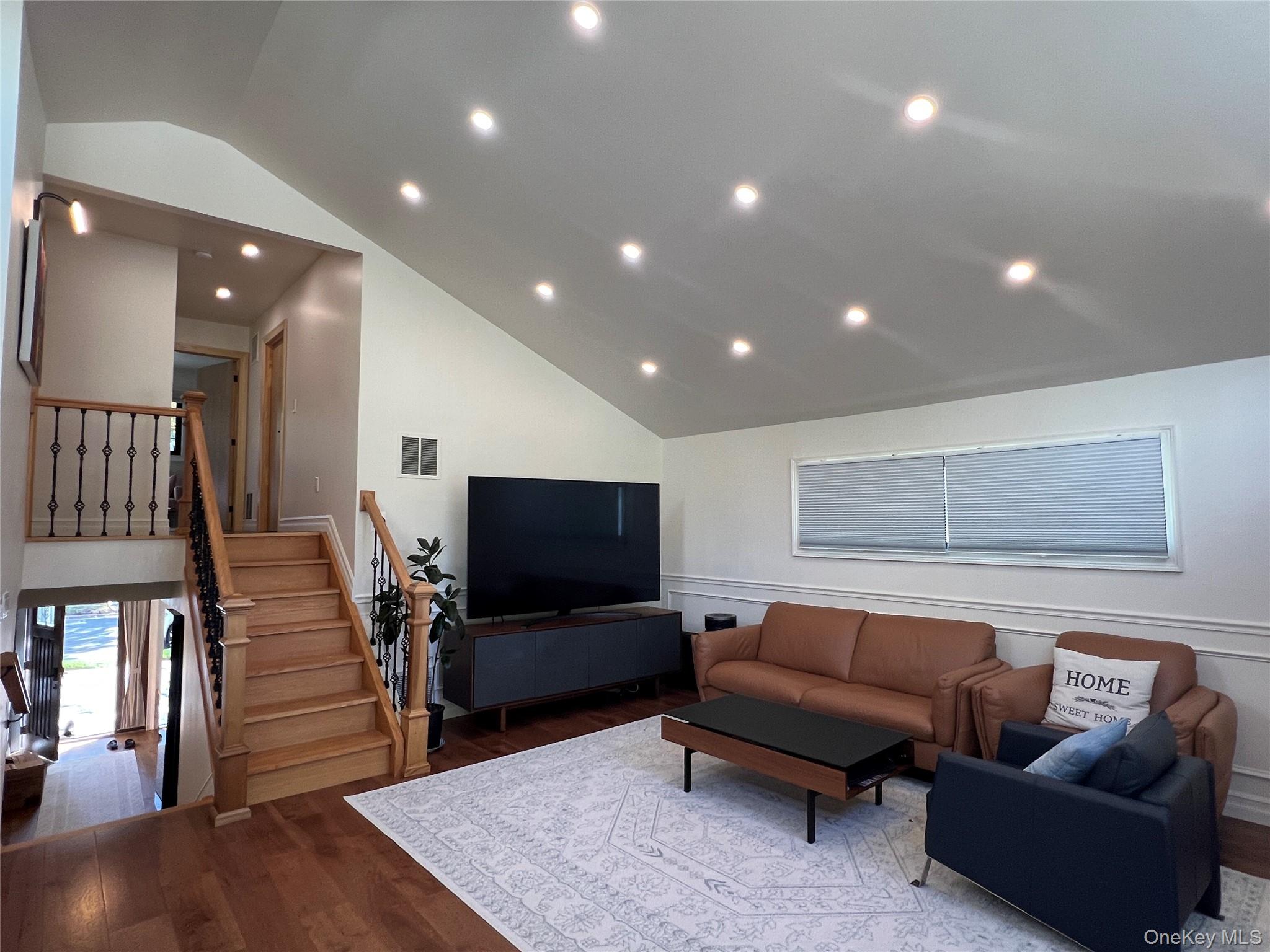 #12 photo, 22469 76th Road, Bayside , NY 11364