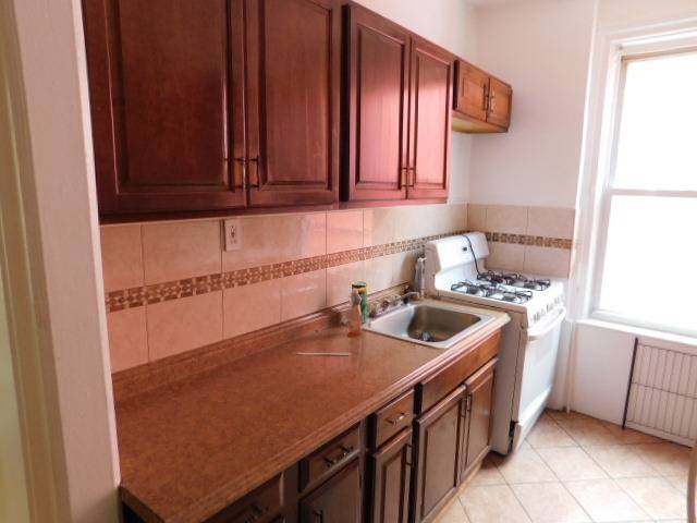 #5 photo, 3331 Fish Ave, ブロンクス区 Laconia , NY 10469