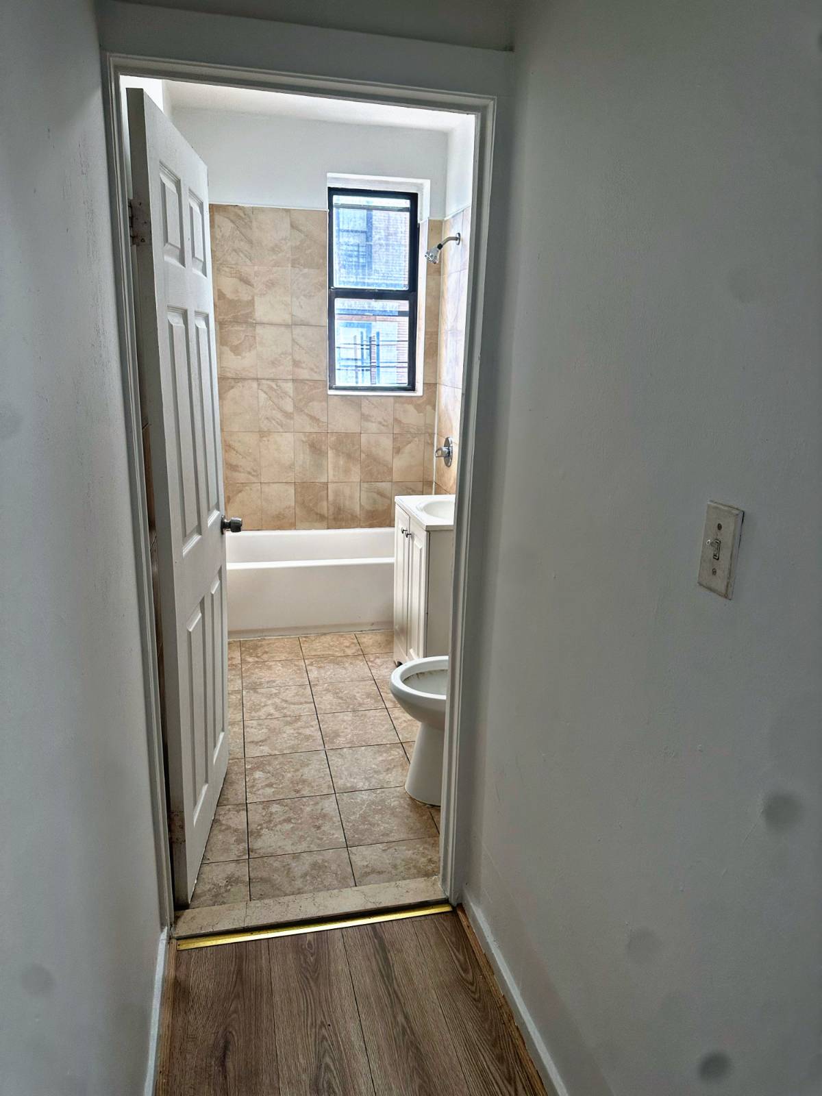 #3 photo, 11 Lawrence St, Yonkers , NY 10705