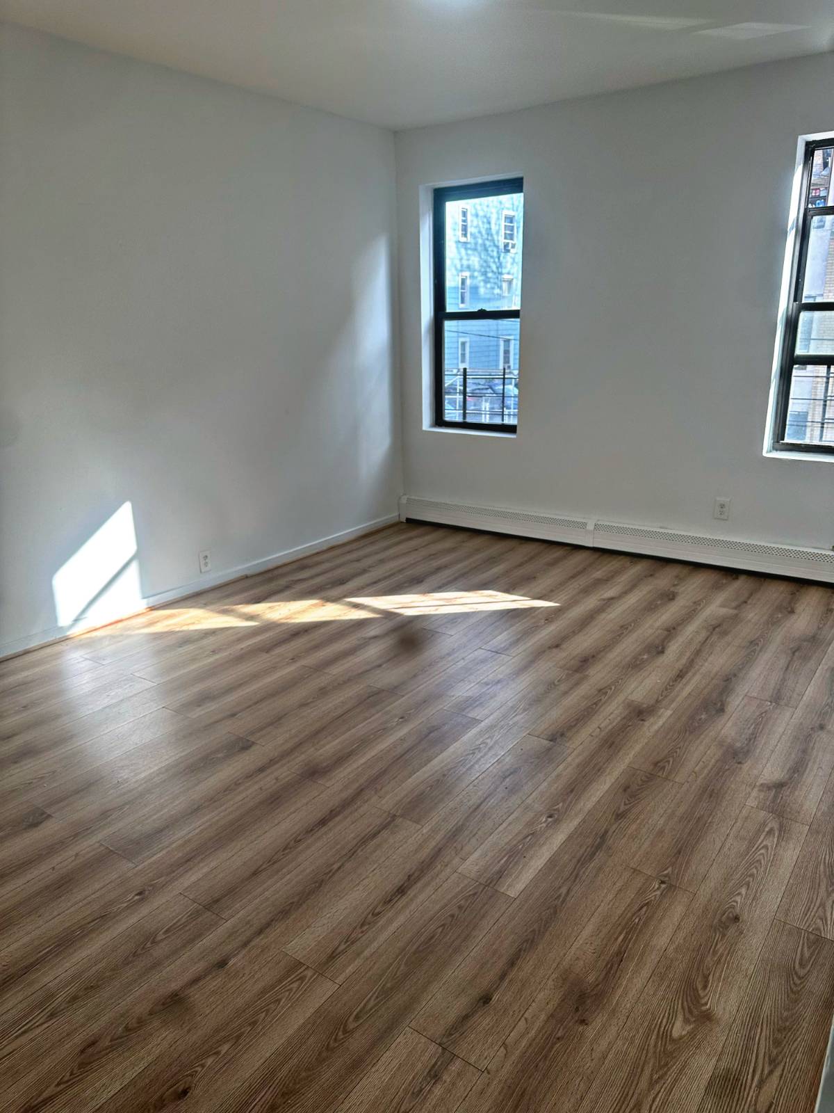 #5 photo, 11 Lawrence St, Yonkers , NY 10705