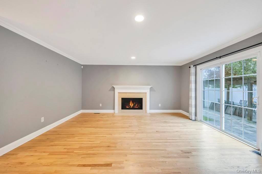 #10 photo, 118 Franklin Avenue, サフォーク郡 East Northport , NY 11731