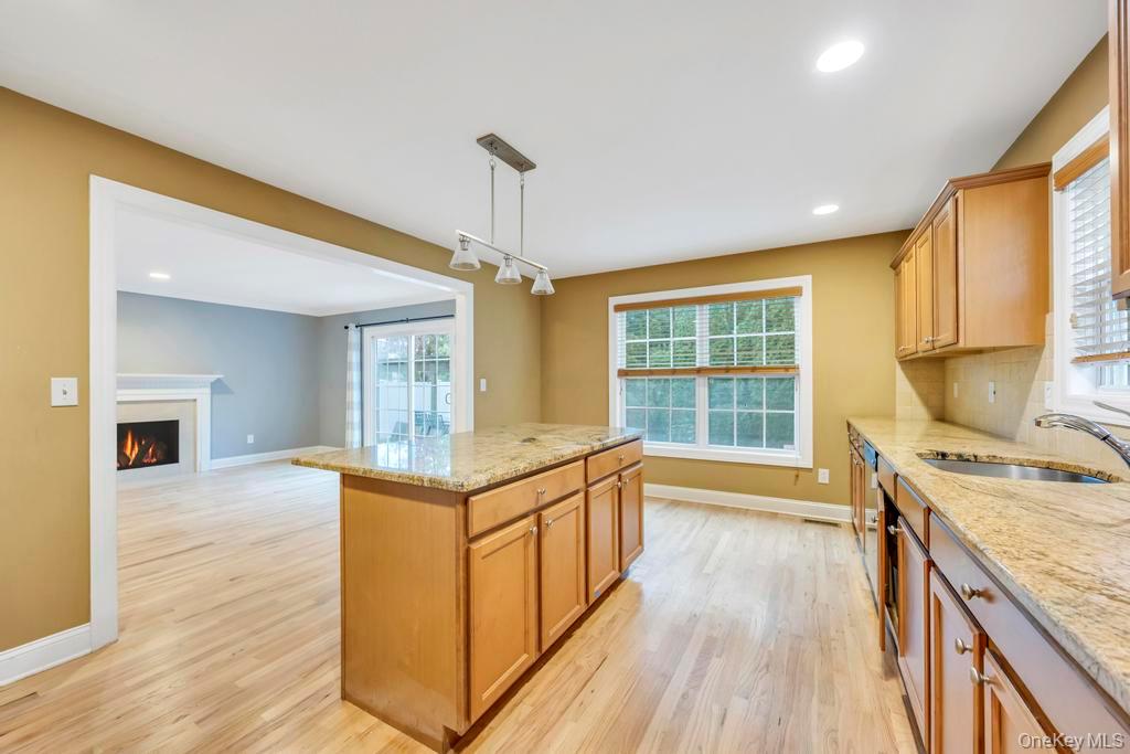 #14 photo, 118 Franklin Avenue, サフォーク郡 East Northport , NY 11731