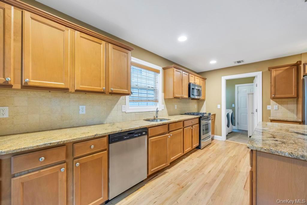 #15 photo, 118 Franklin Avenue, サフォーク郡 East Northport , NY 11731