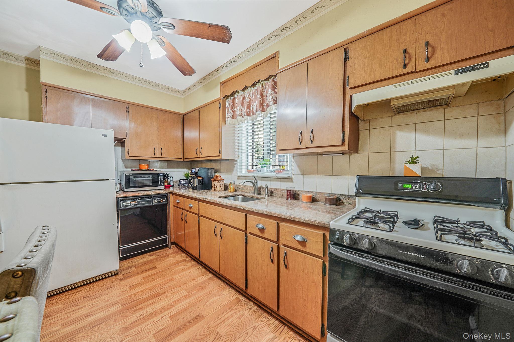 #14 photo, 4104 Avenue S, Brooklyn , NY 11234