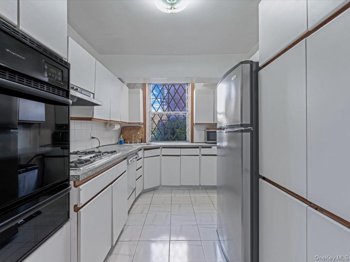 #5 photo, 76-36 113th Street, クイーンズ区 Forest Hills , NY 11375