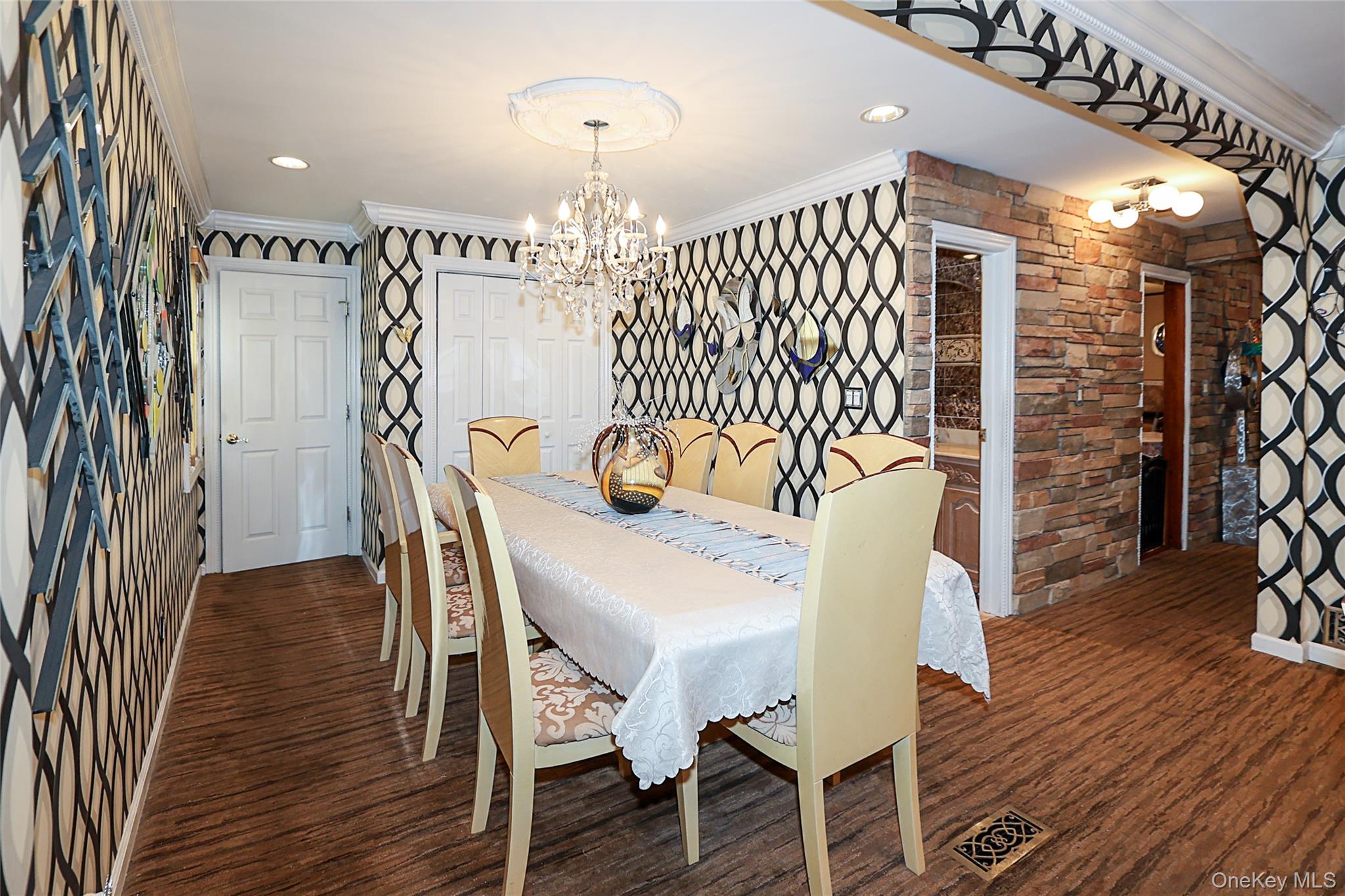 #15 photo, 993 Ferngate Drive, ナッソー郡 Franklin Square , NY 11010