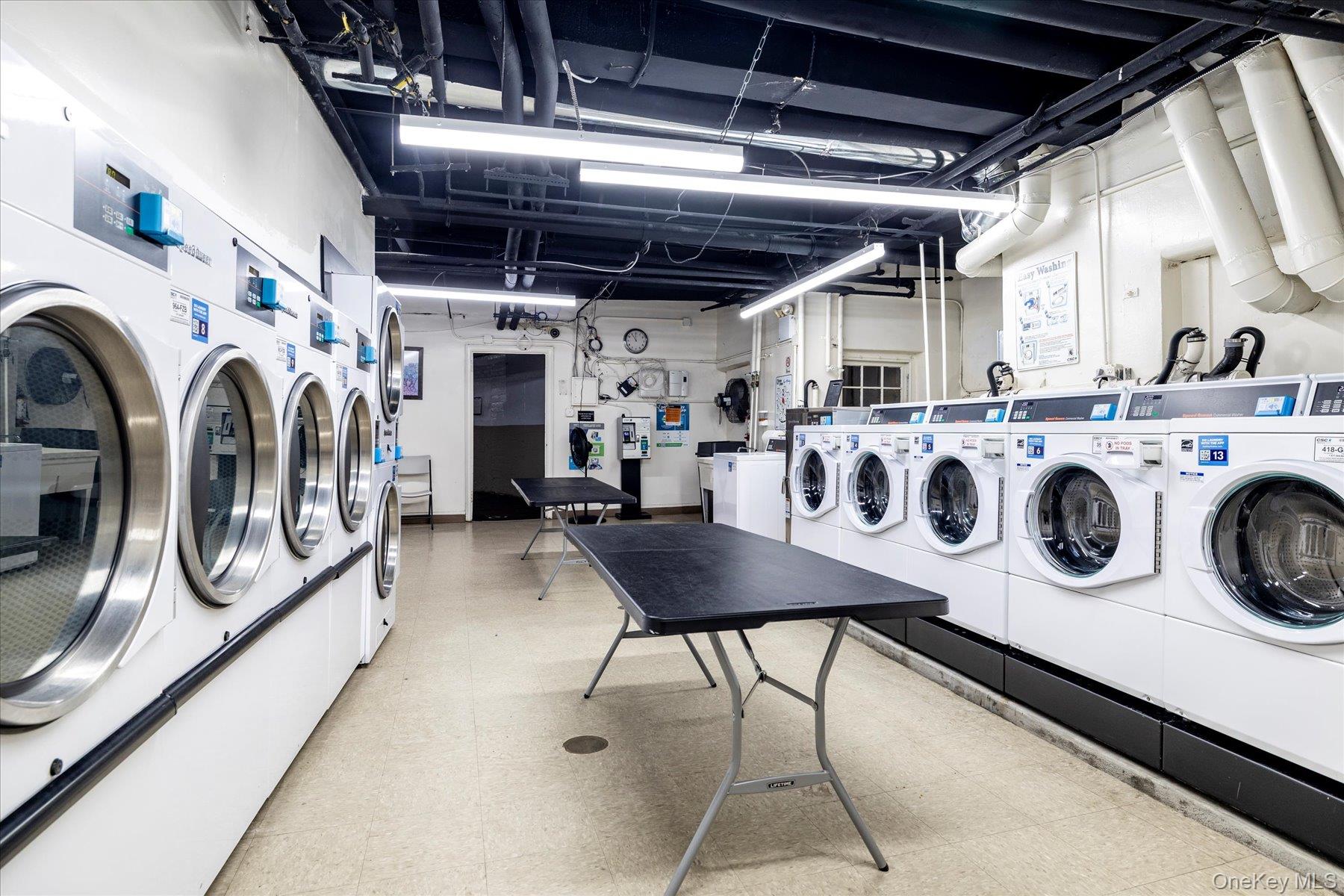 #14 photo, 8 Barstow Road, ナッソー郡 Great Neck , NY 11021