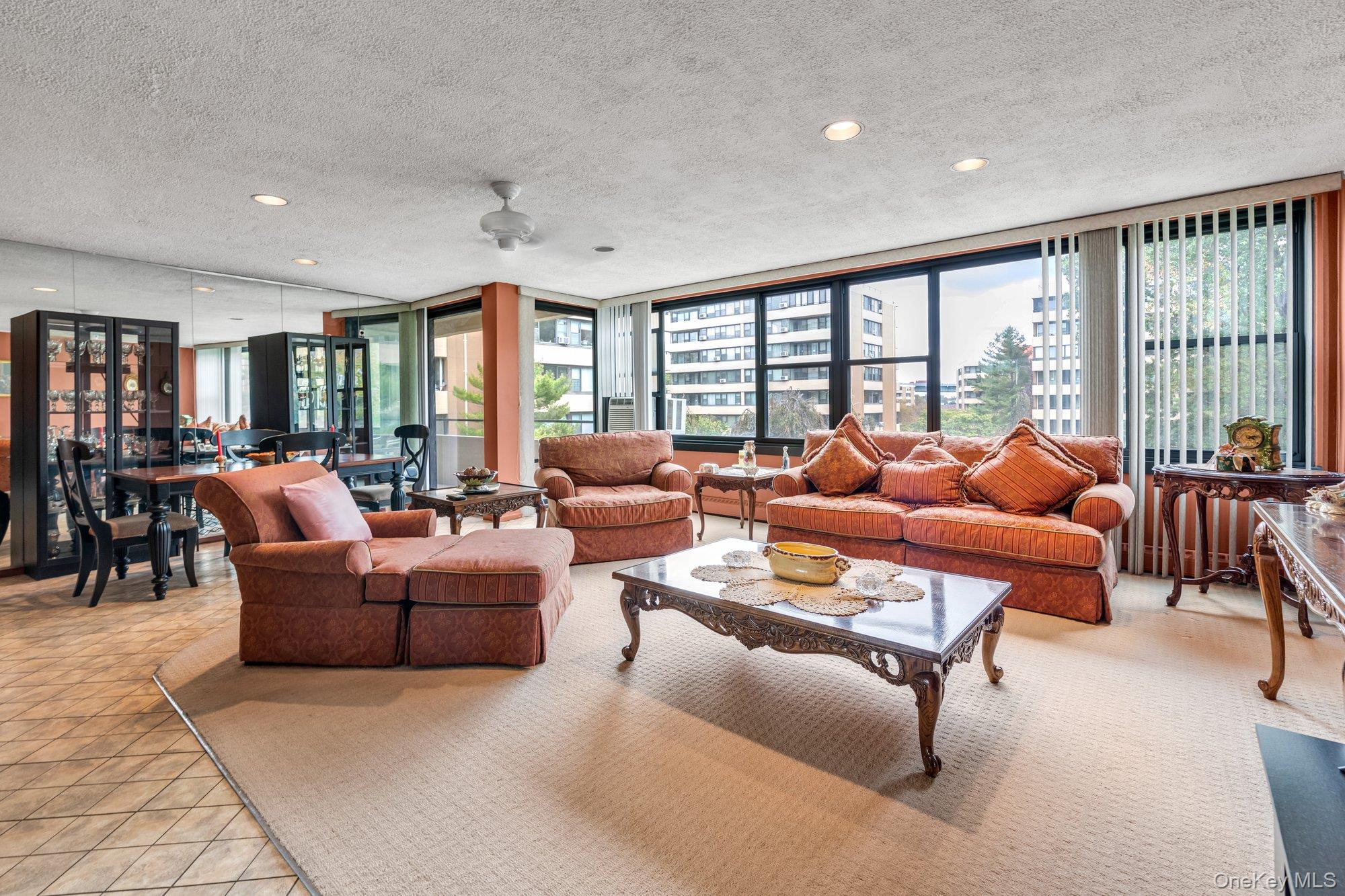 #1 photo, 10-01 162 St, クイーンズ区 Beechhurst , NY 11357