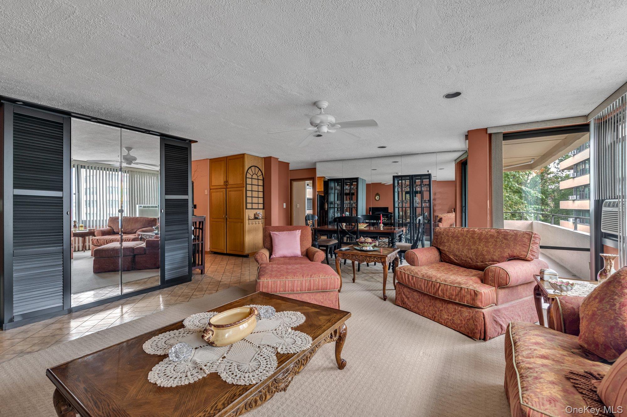 #4 photo, 10-01 162 St, クイーンズ区 Beechhurst , NY 11357