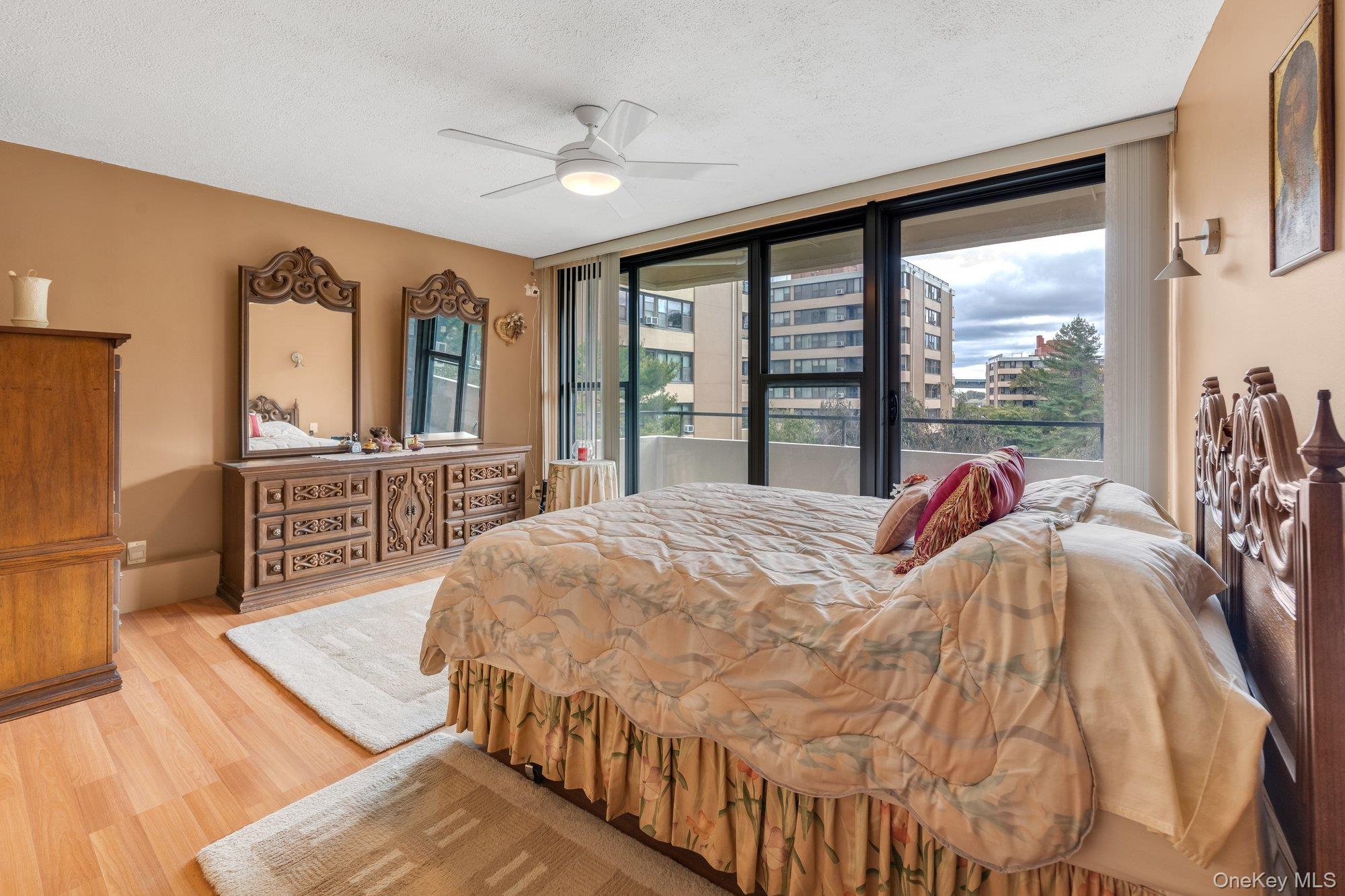 #7 photo, 10-01 162 St, クイーンズ区 Beechhurst , NY 11357