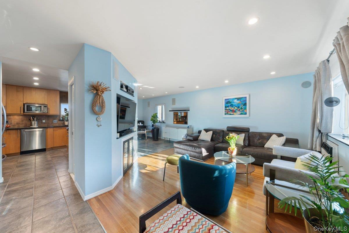 #10 photo, 902 Dean Avenue, ブロンクス区 Bronx , NY 10465