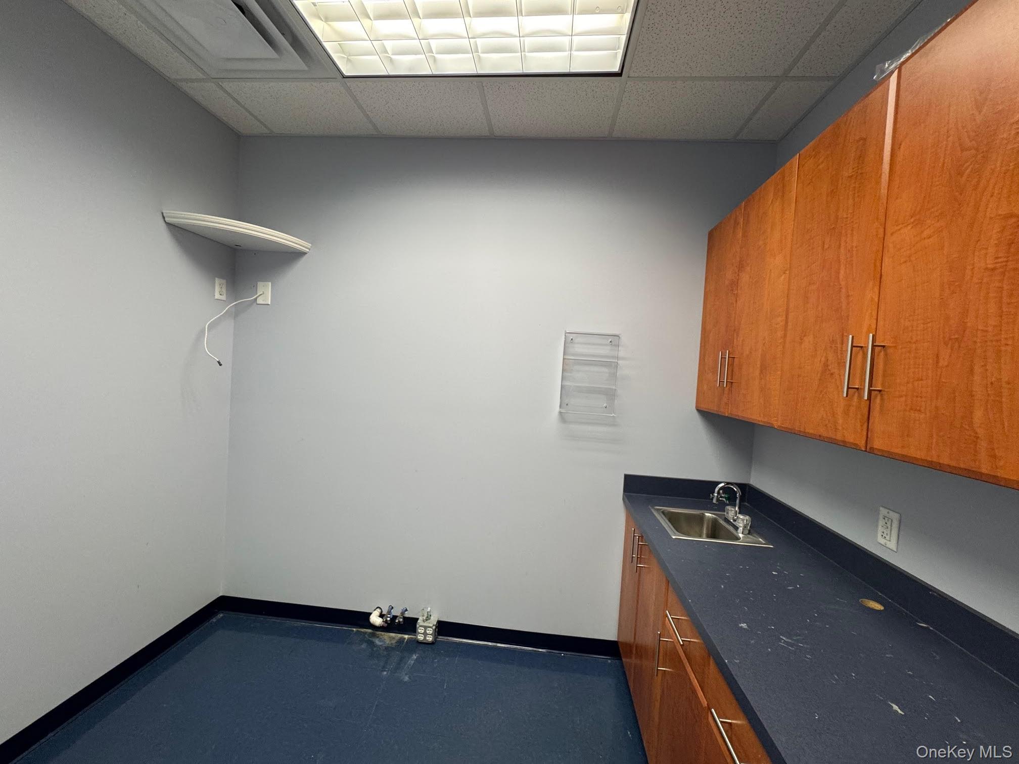 #18 photo, 244 Broadway, Newburgh , NY 12550