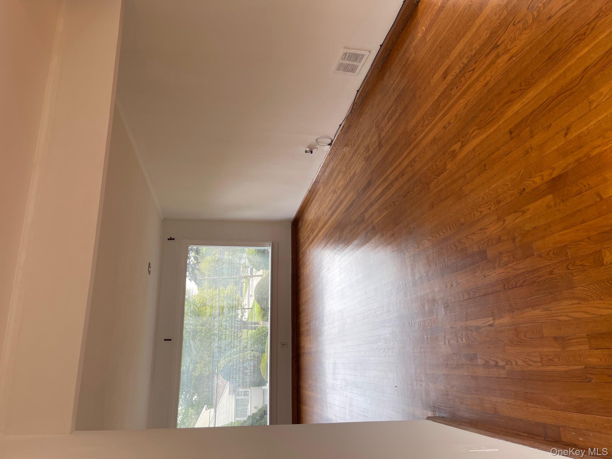 #4 photo, 66 Laron Drive, New Rochelle , NY 10804