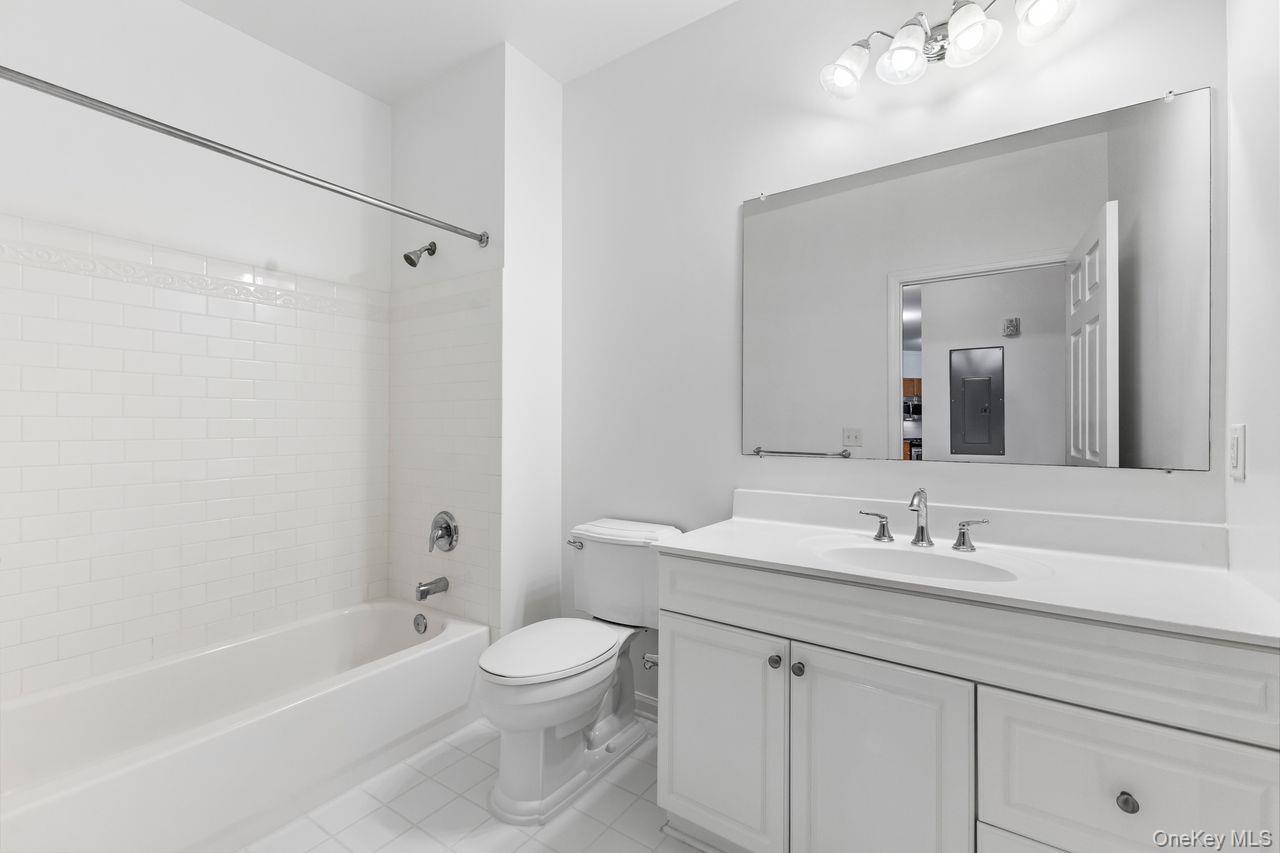 #13 photo, 850 E Main Street, Stamford , CT 06902