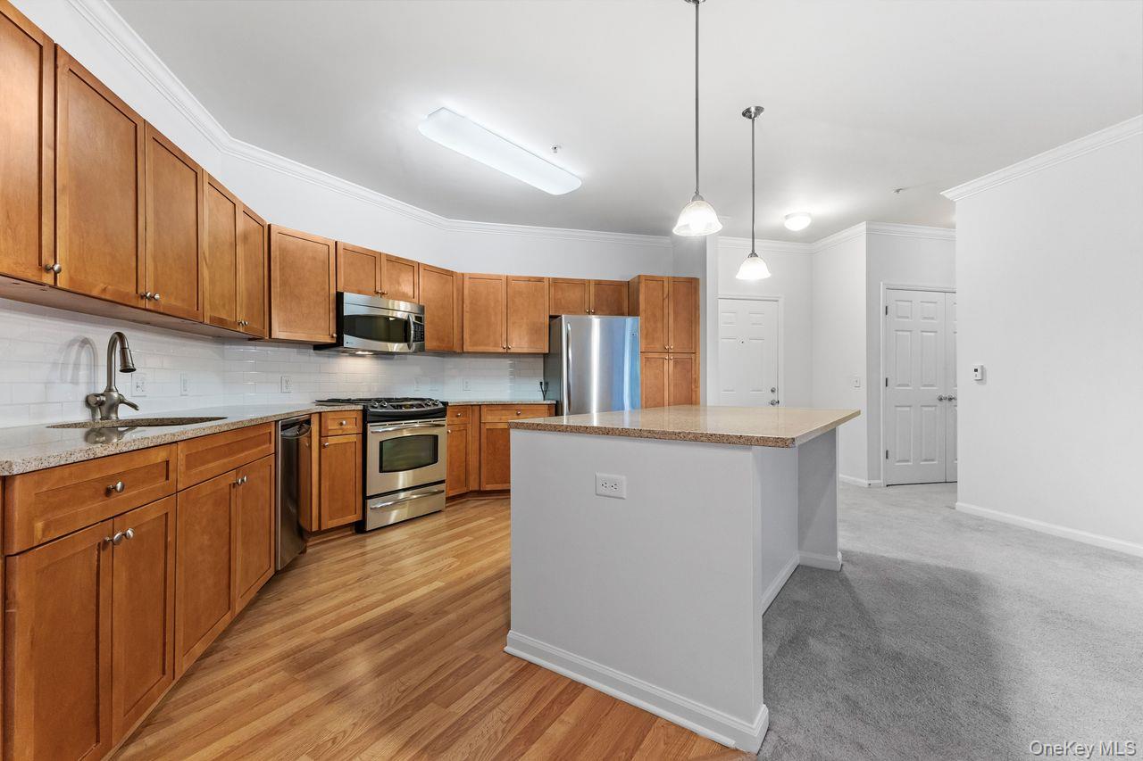 #7 photo, 850 E Main Street, Stamford , CT 06902