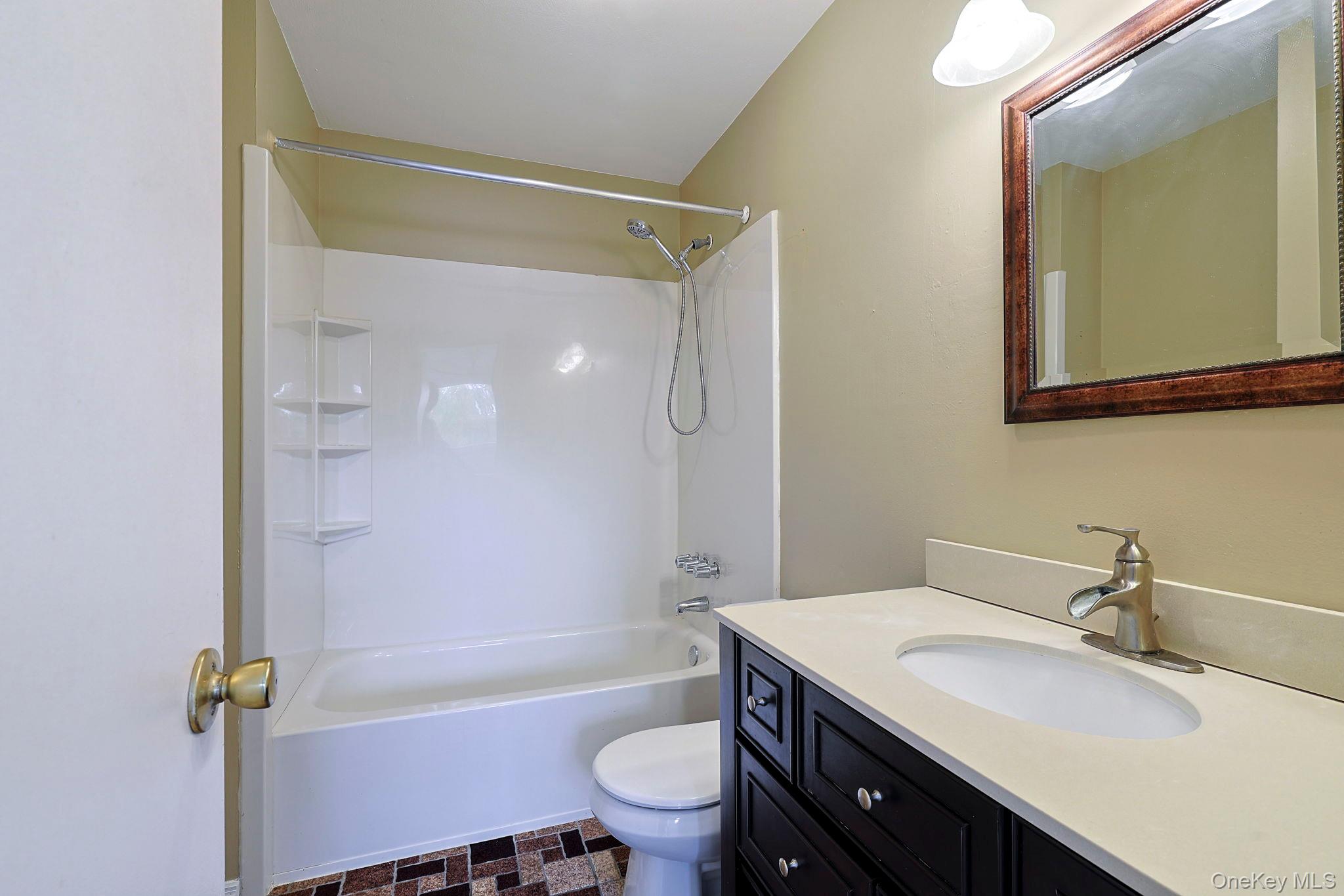 #17 photo, 3 Hamlet Court, Wappingers Falls , NY 12590