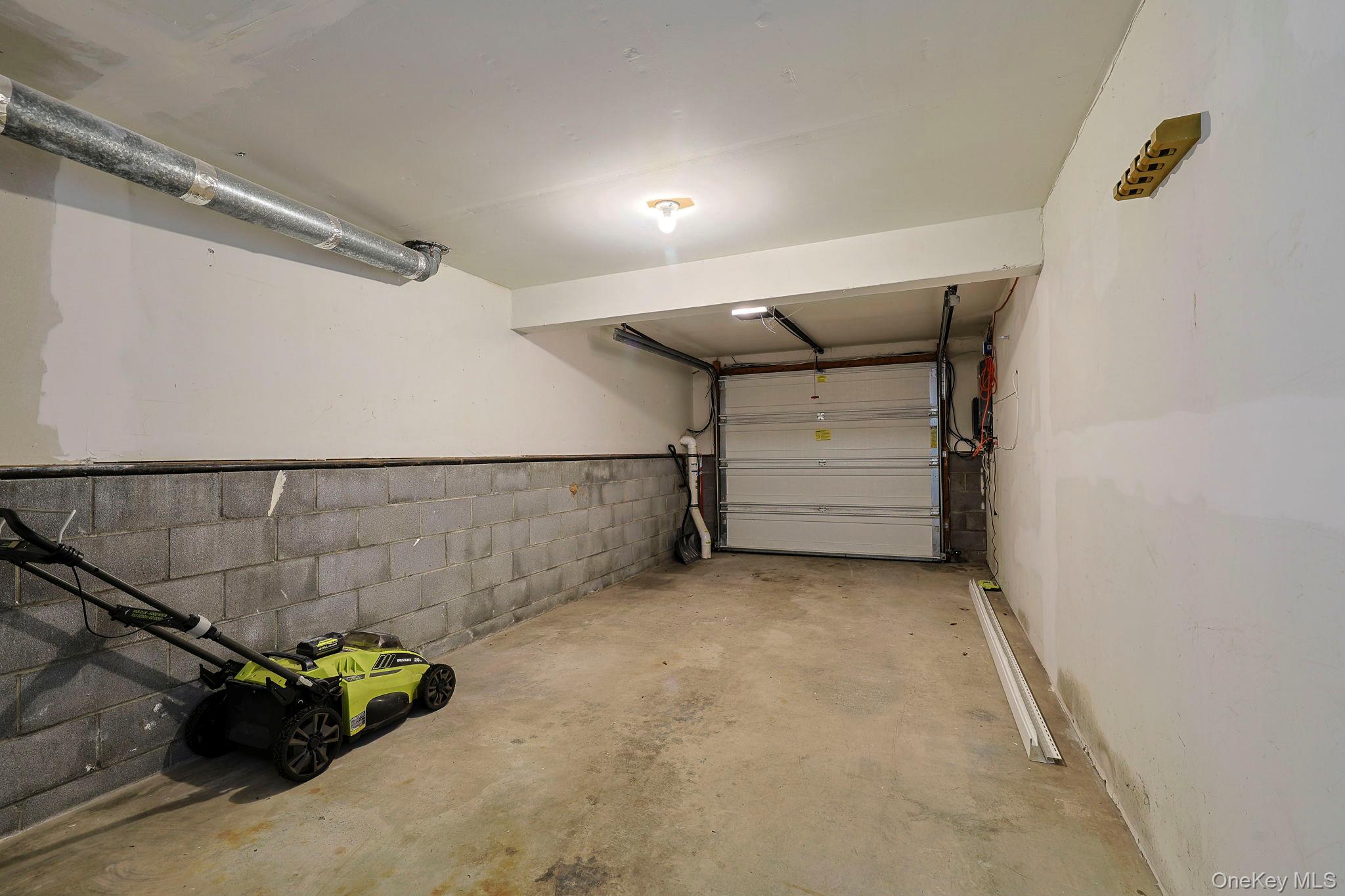 #20 photo, 3 Hamlet Court, Wappingers Falls , NY 12590