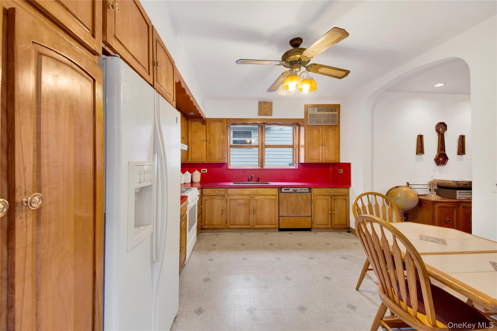 #6 photo, 242 E 237th Street, ブロンクス区 Bronx , NY 10470