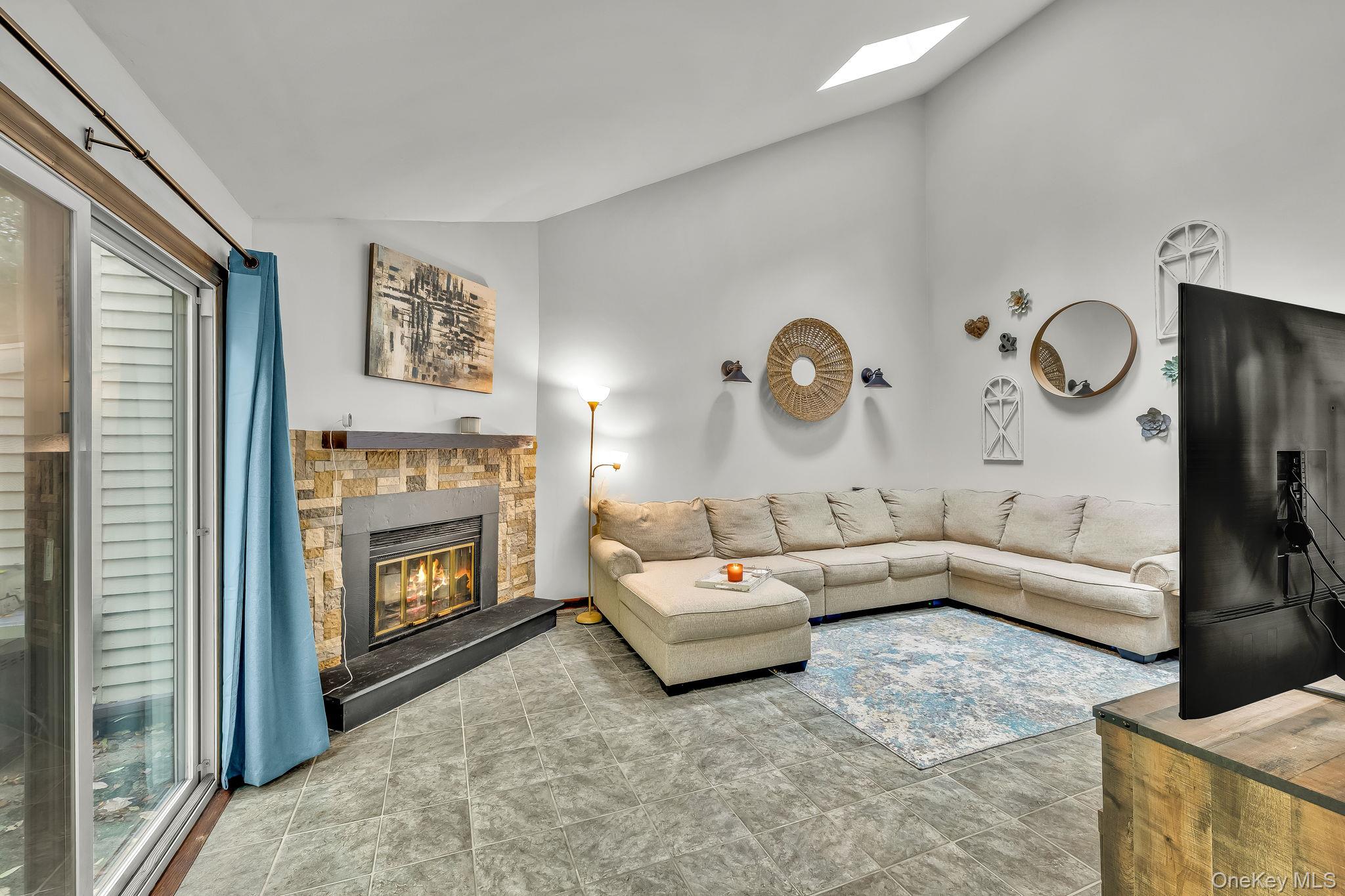 #12 photo, 9 Cherry Court, Highland Mills , NY 10930