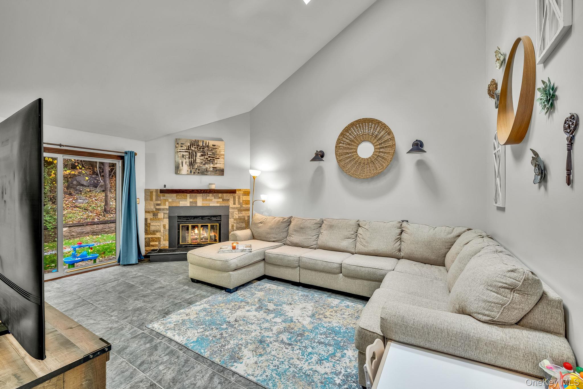 #13 photo, 9 Cherry Court, Highland Mills , NY 10930