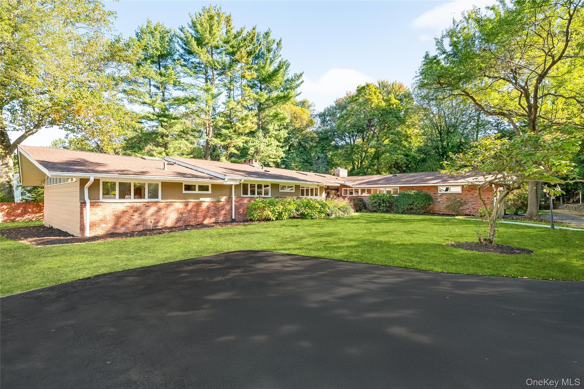 #1 photo, 10 Barnaby Lane, Hartsdale , NY 10530