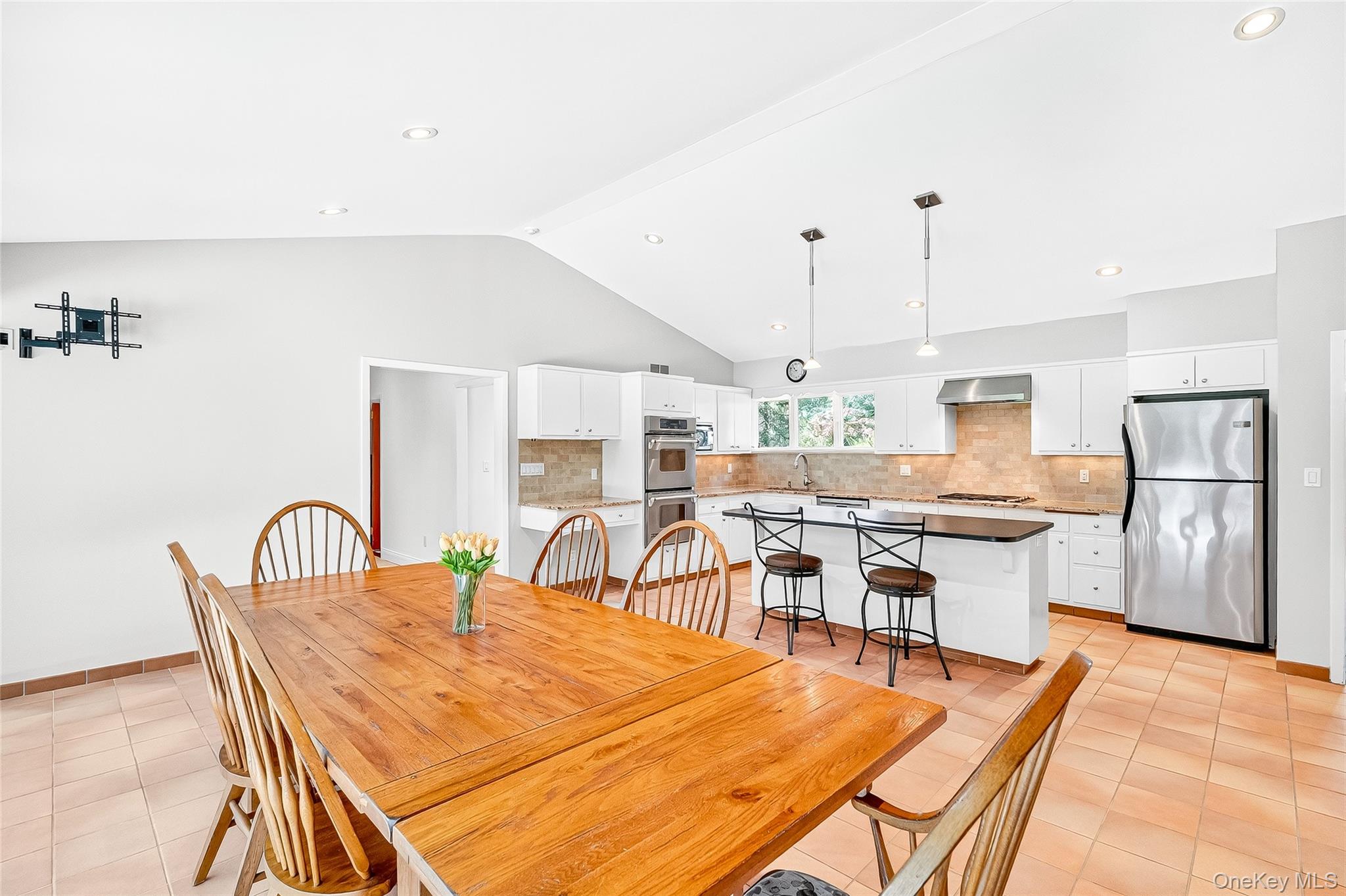 #11 photo, 10 Barnaby Lane, Hartsdale , NY 10530