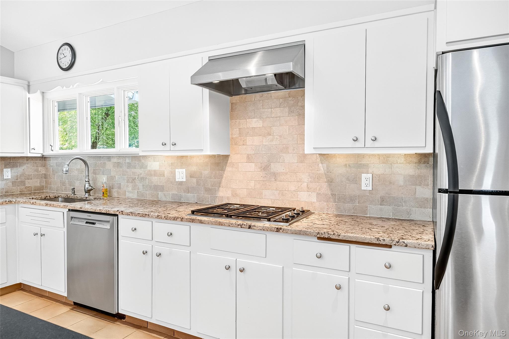 #13 photo, 10 Barnaby Lane, Hartsdale , NY 10530