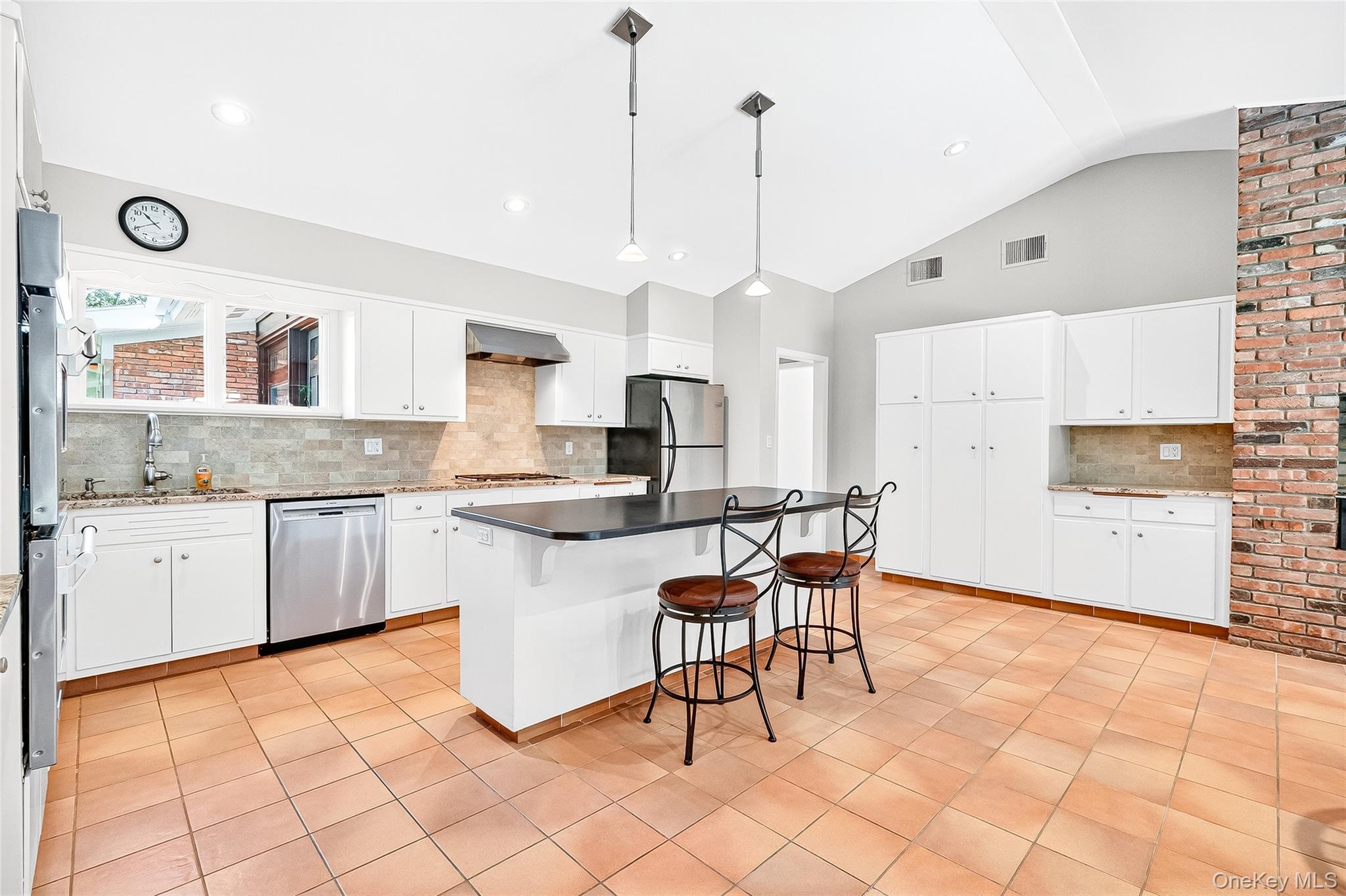 #16 photo, 10 Barnaby Lane, Hartsdale , NY 10530