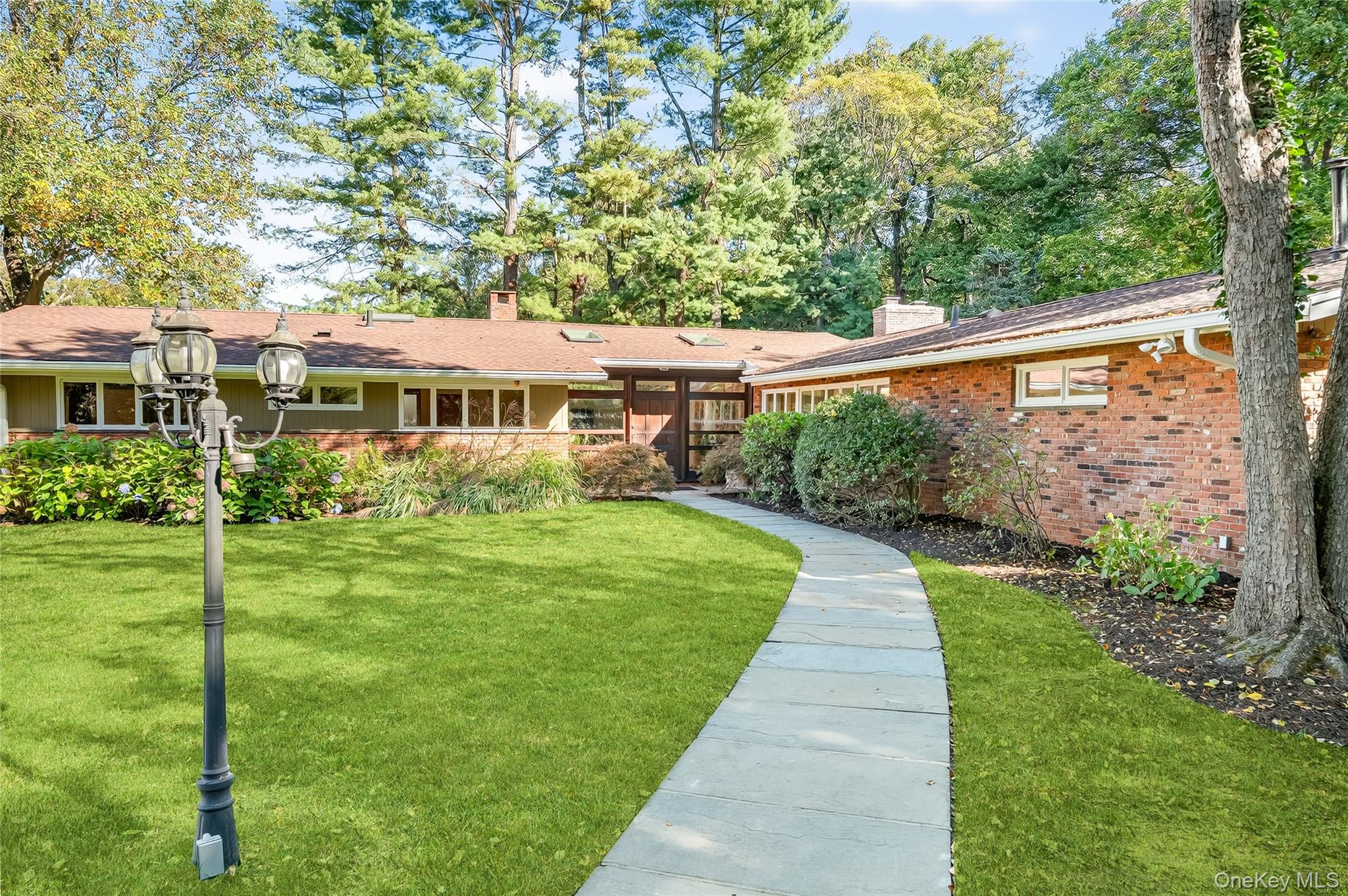 #2 photo, 10 Barnaby Lane, Hartsdale , NY 10530