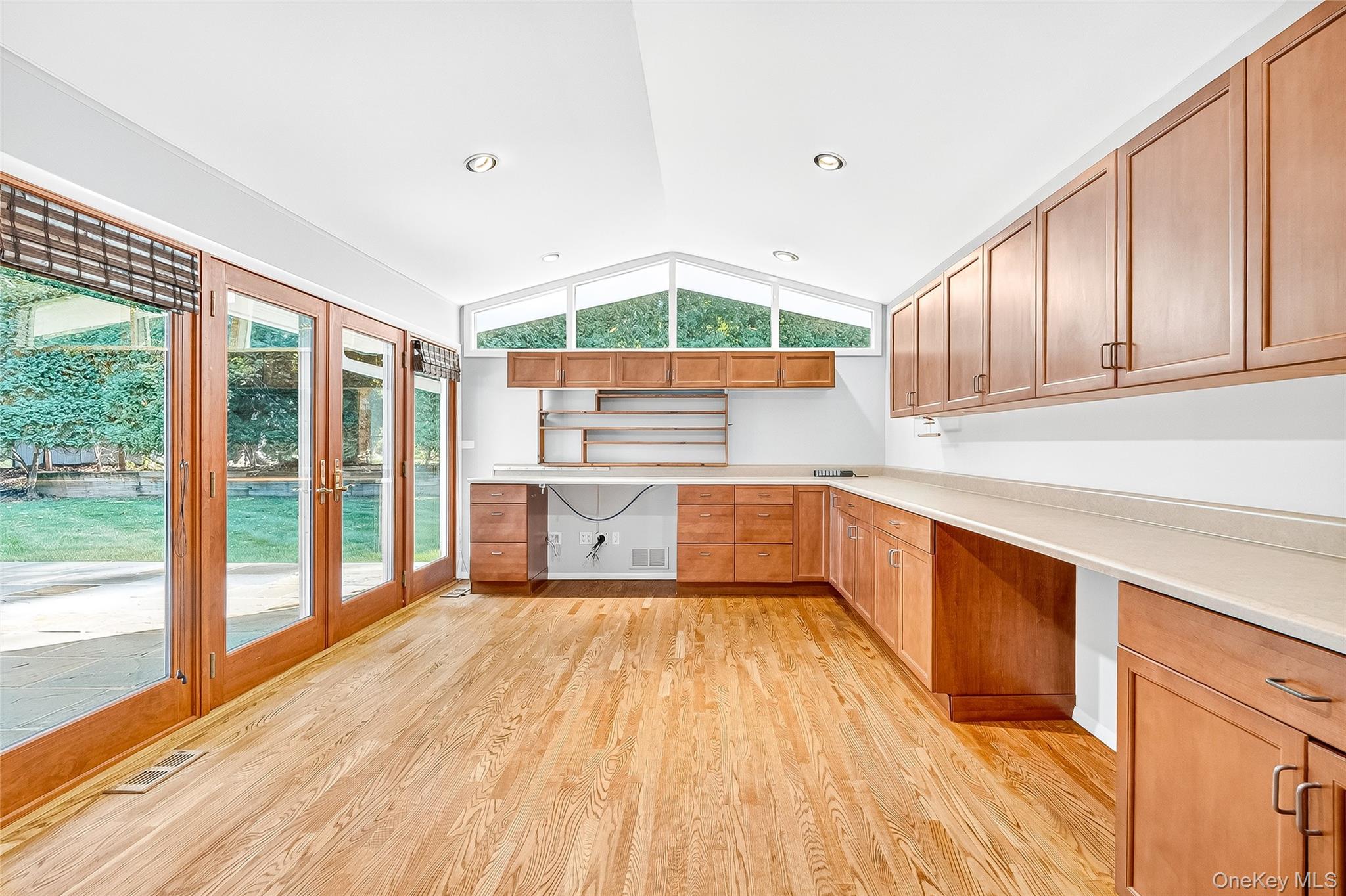 #20 photo, 10 Barnaby Lane, Hartsdale , NY 10530