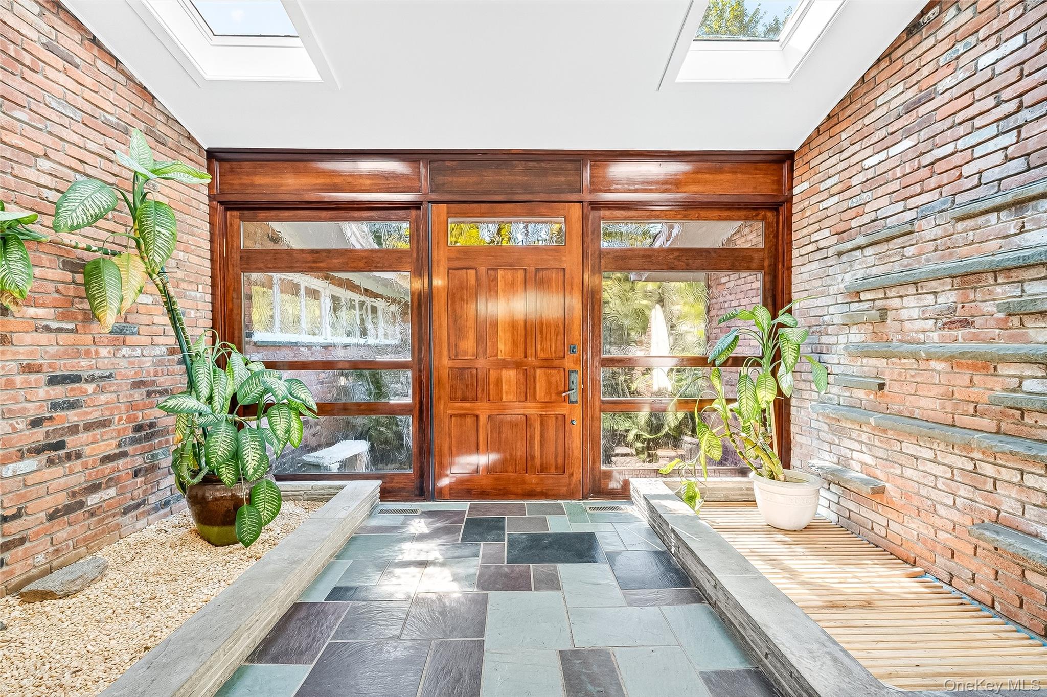 #5 photo, 10 Barnaby Lane, Hartsdale , NY 10530