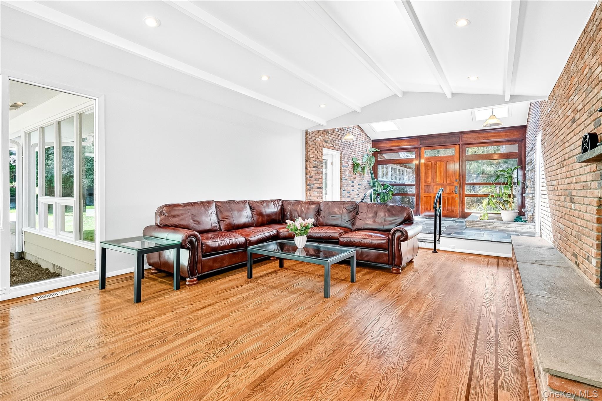 #9 photo, 10 Barnaby Lane, Hartsdale , NY 10530