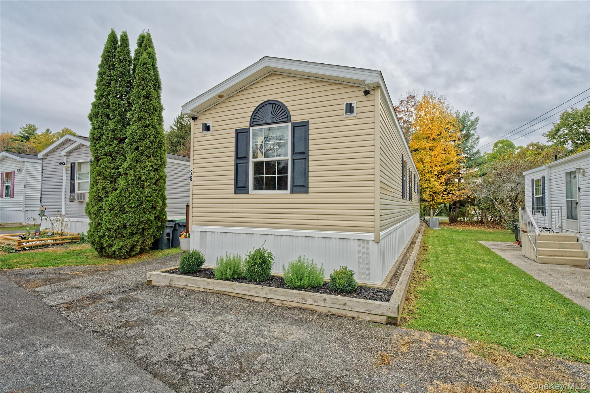 #1 photo, 28 Matthew Dr, Castleton, Other , NY 12033