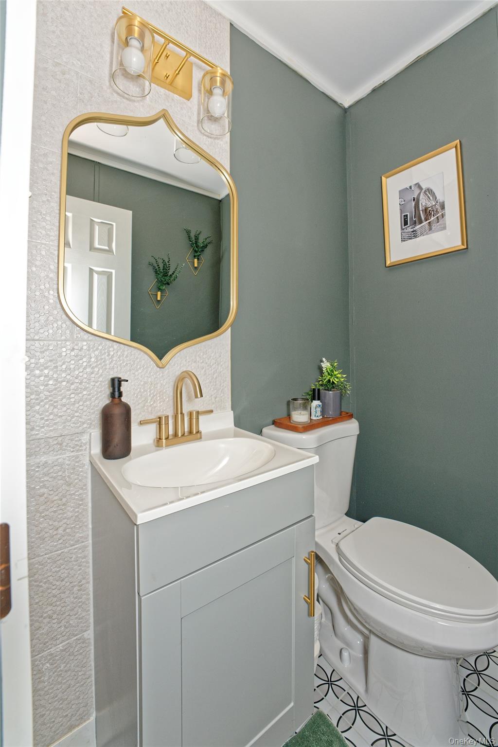 #17 photo, 28 Matthew Dr, Castleton, Other , NY 12033