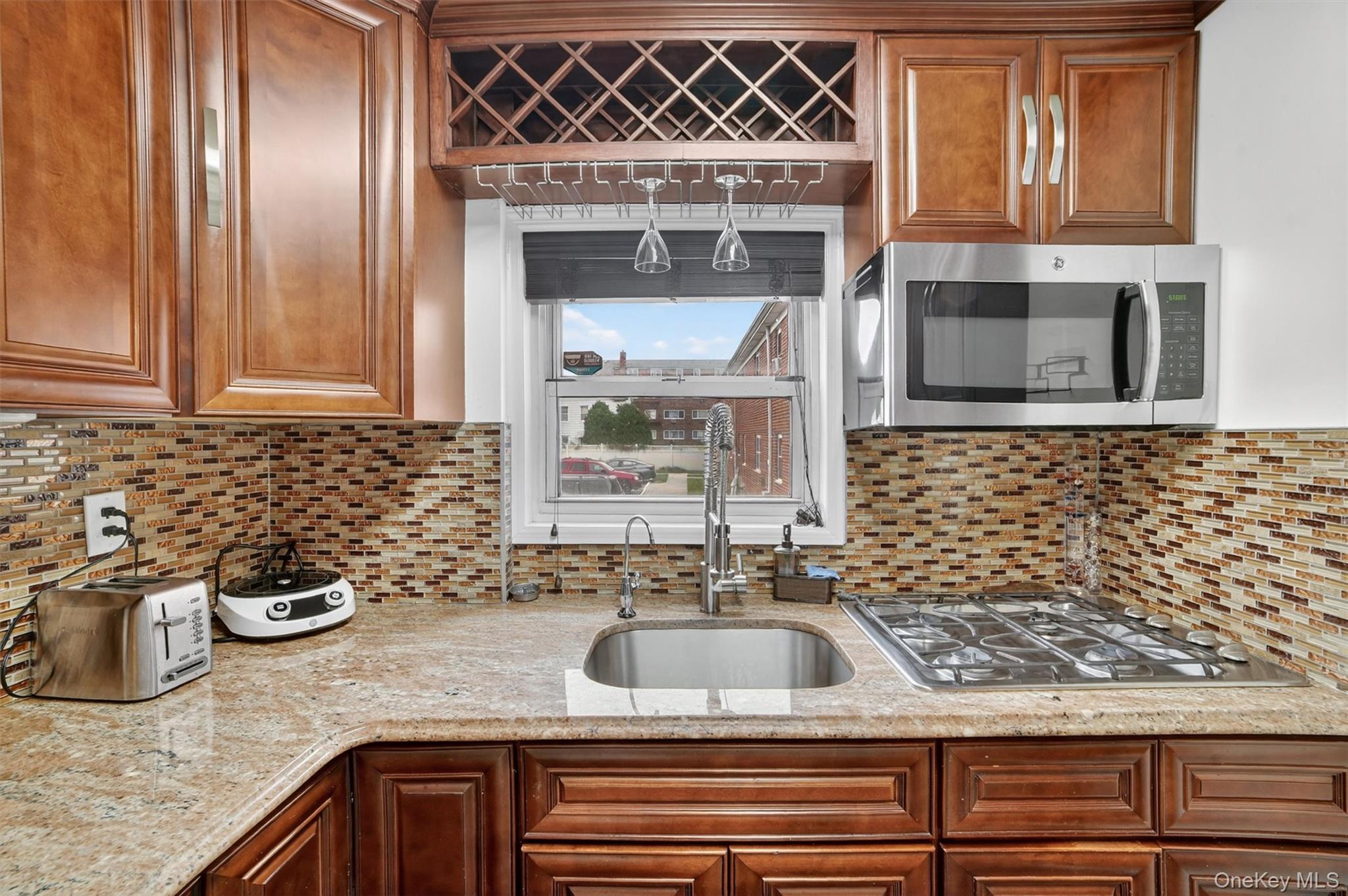 #4 photo, 189 Drake Avenue, New Rochelle , NY 10805