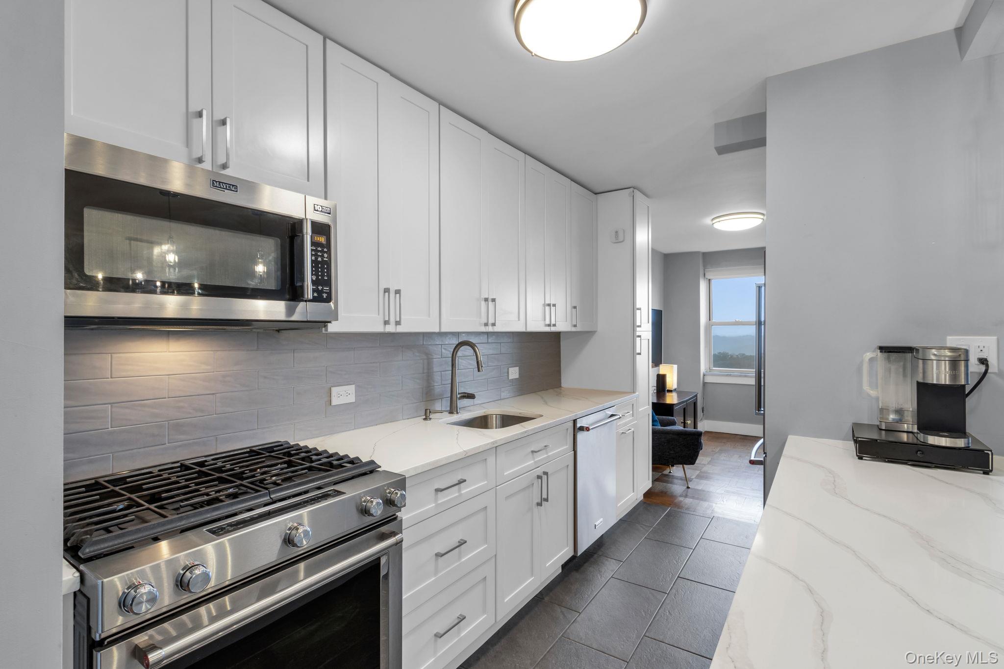 #16 photo, 4555 Henry Hudson Parkway, ブロンクス区 Bronx , NY 10471