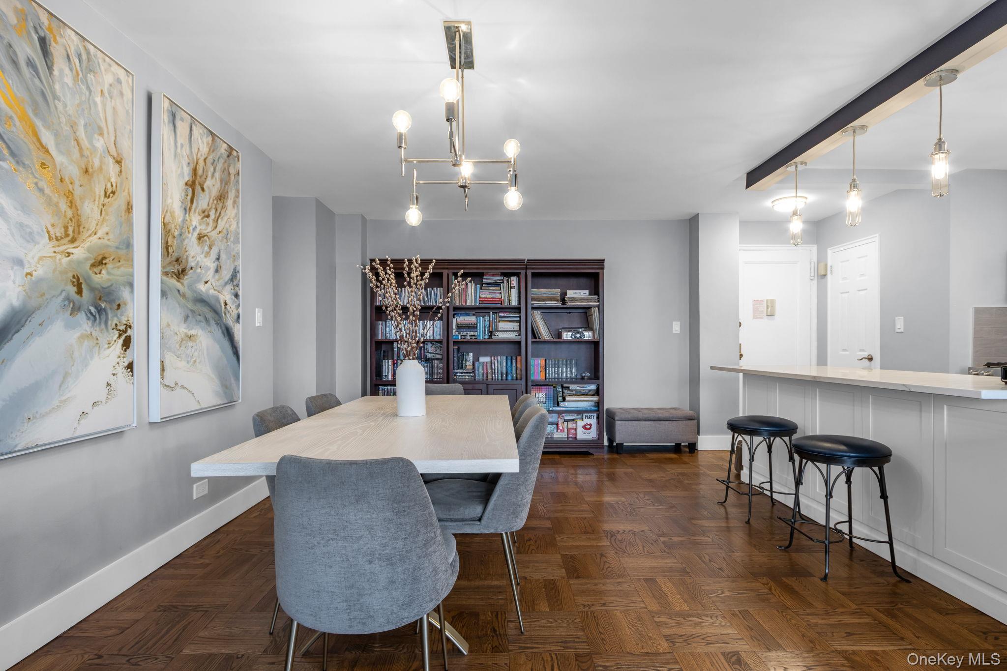 #8 photo, 4555 Henry Hudson Parkway, ブロンクス区 Bronx , NY 10471