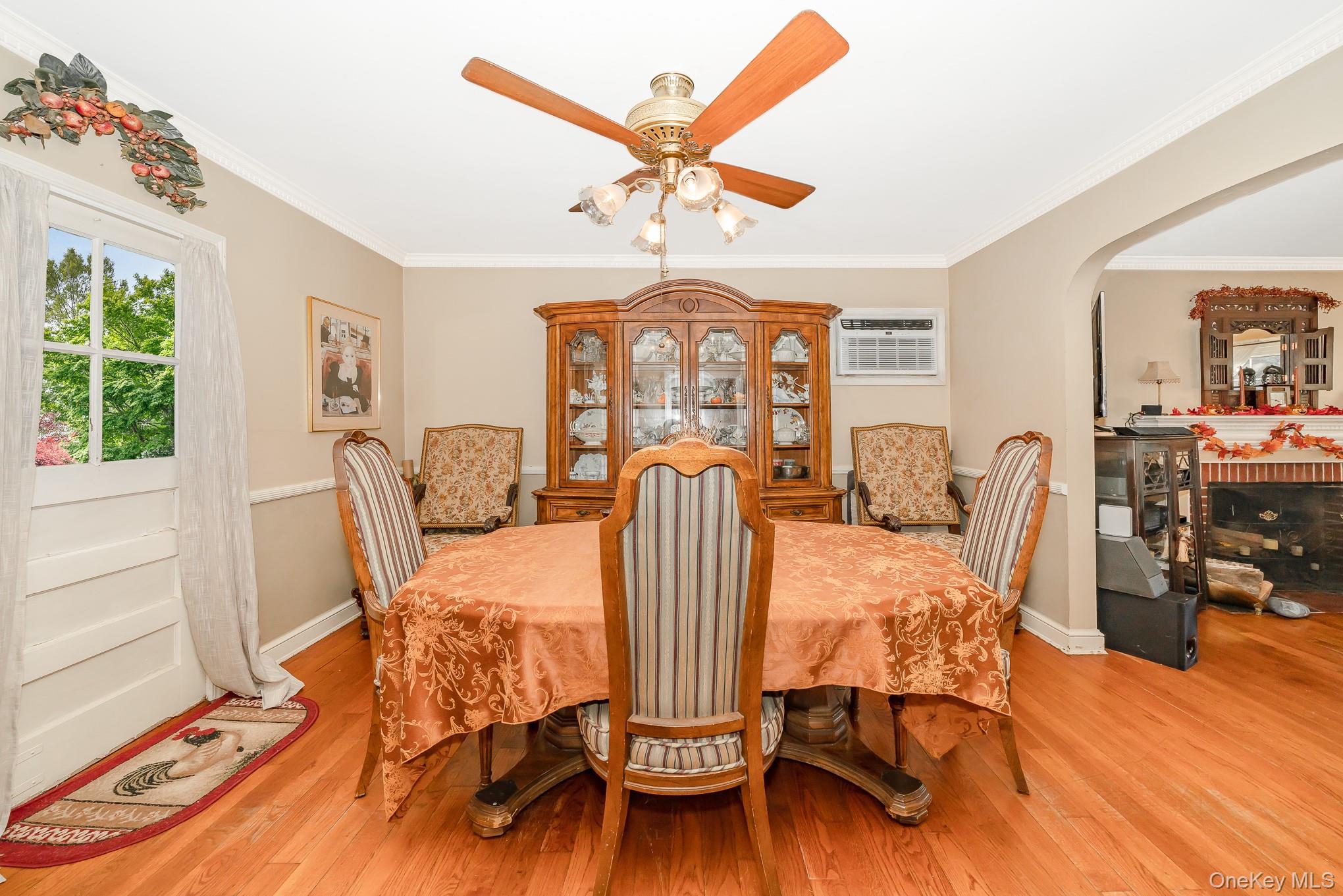 #10 photo, 1427 Washington Avenue, ナッソー郡 Seaford , NY 11783