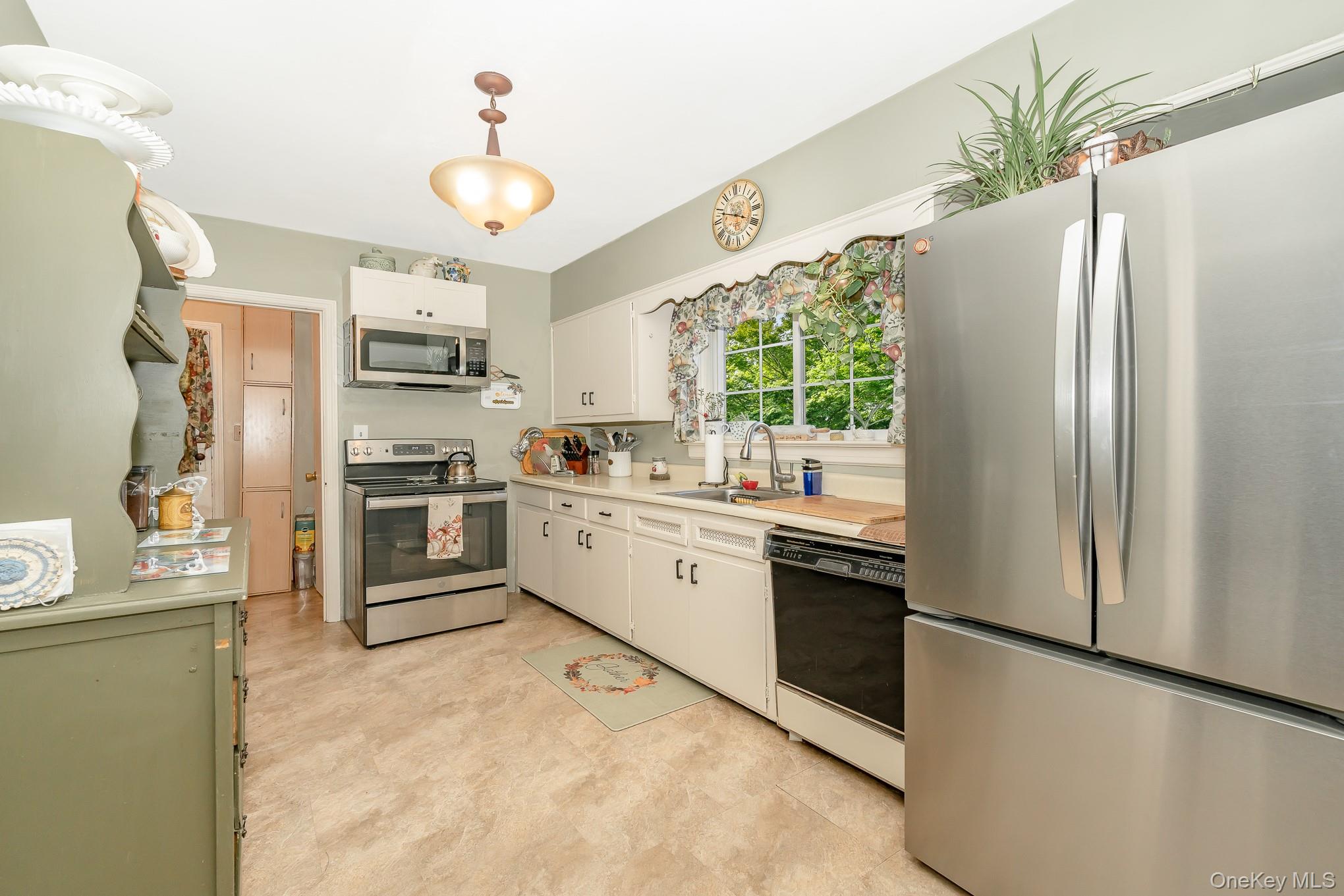 #11 photo, 1427 Washington Avenue, ナッソー郡 Seaford , NY 11783