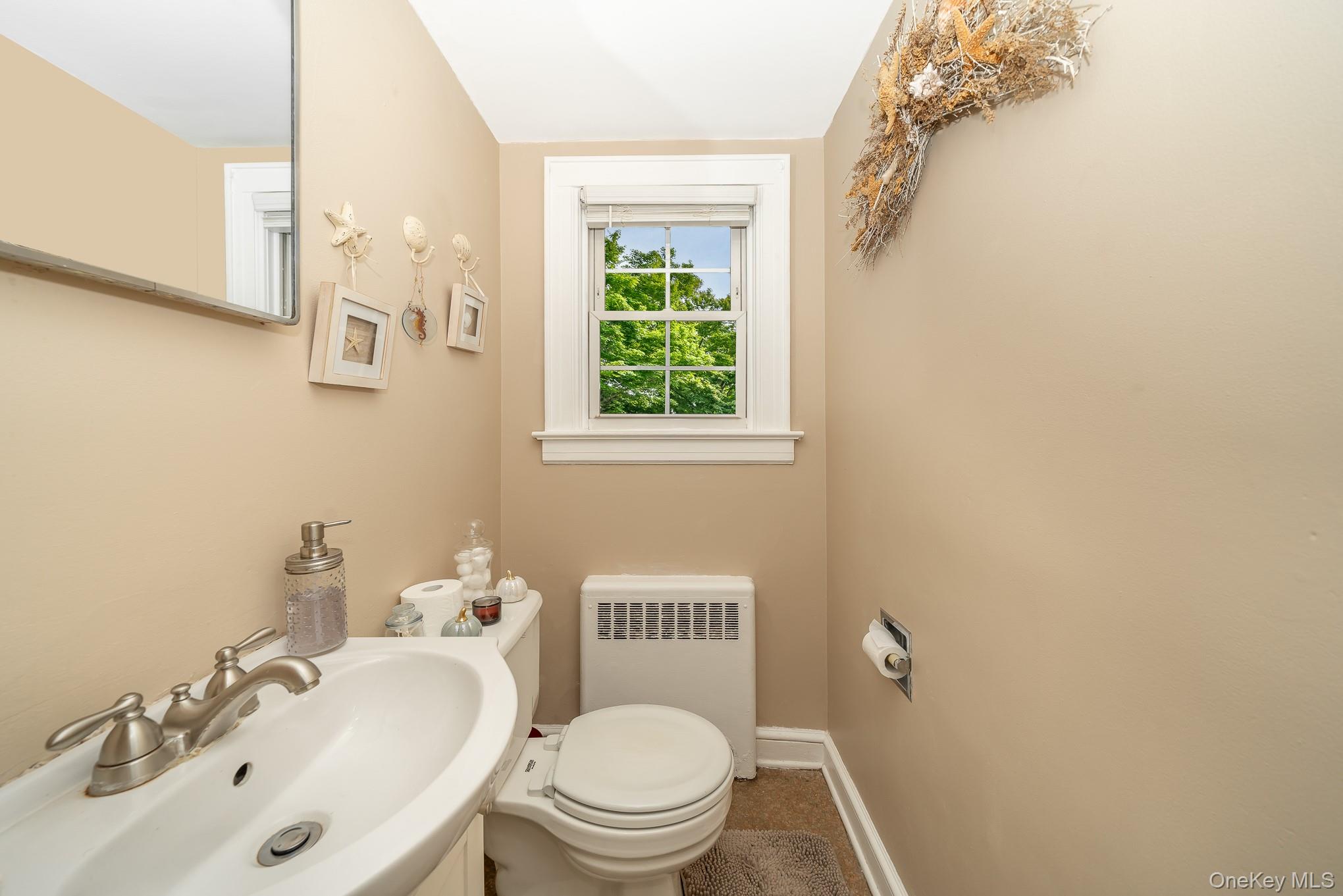 #14 photo, 1427 Washington Avenue, ナッソー郡 Seaford , NY 11783