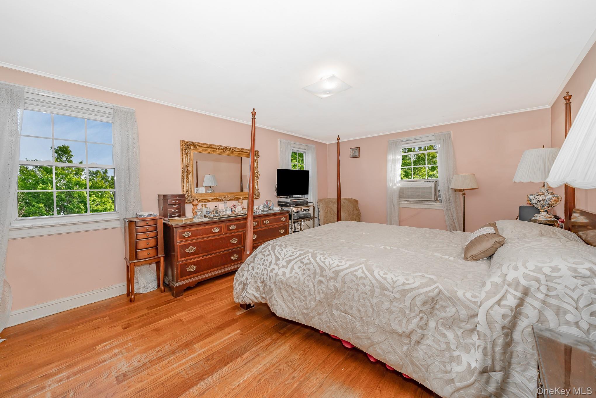 #15 photo, 1427 Washington Avenue, ナッソー郡 Seaford , NY 11783