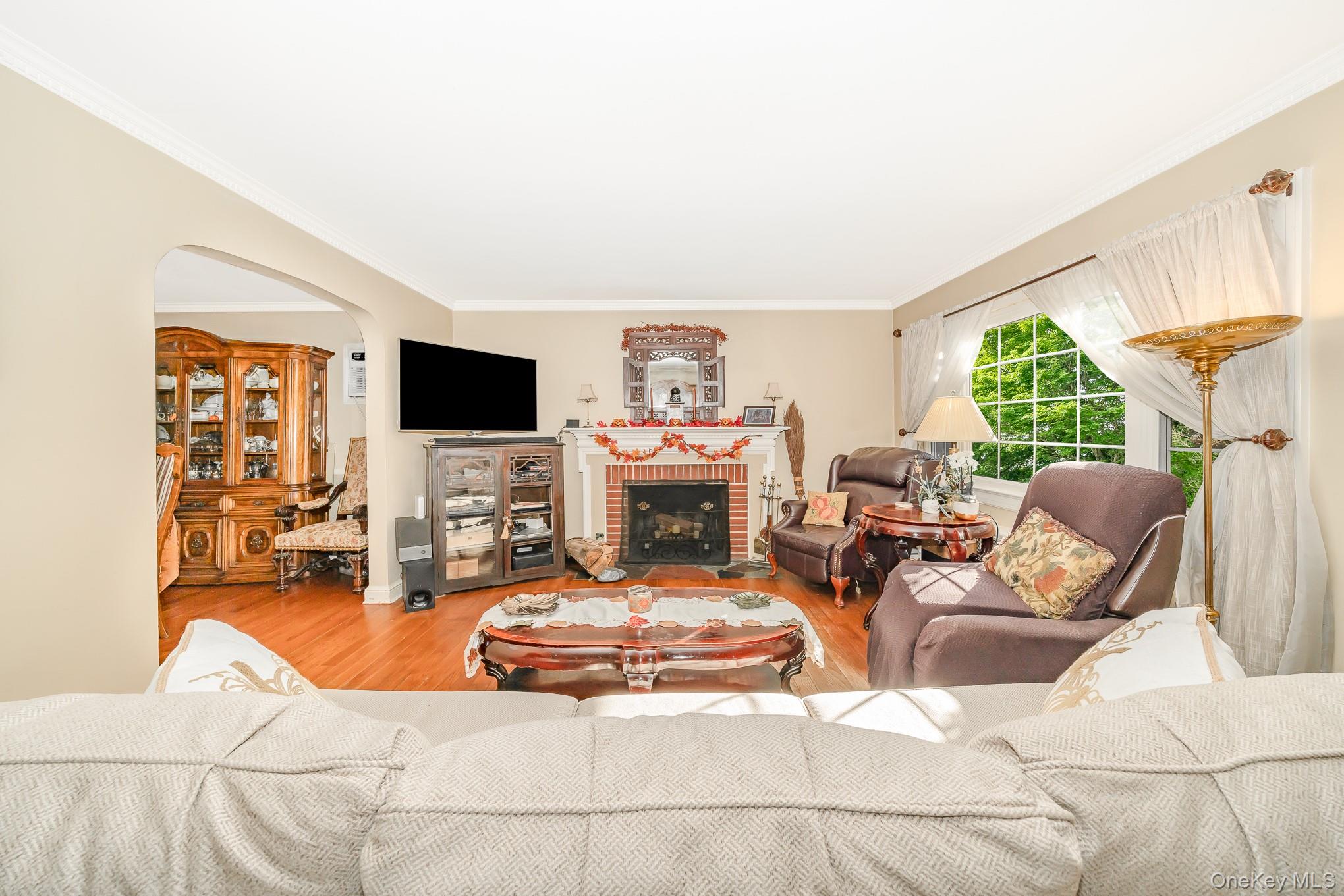 #5 photo, 1427 Washington Avenue, ナッソー郡 Seaford , NY 11783