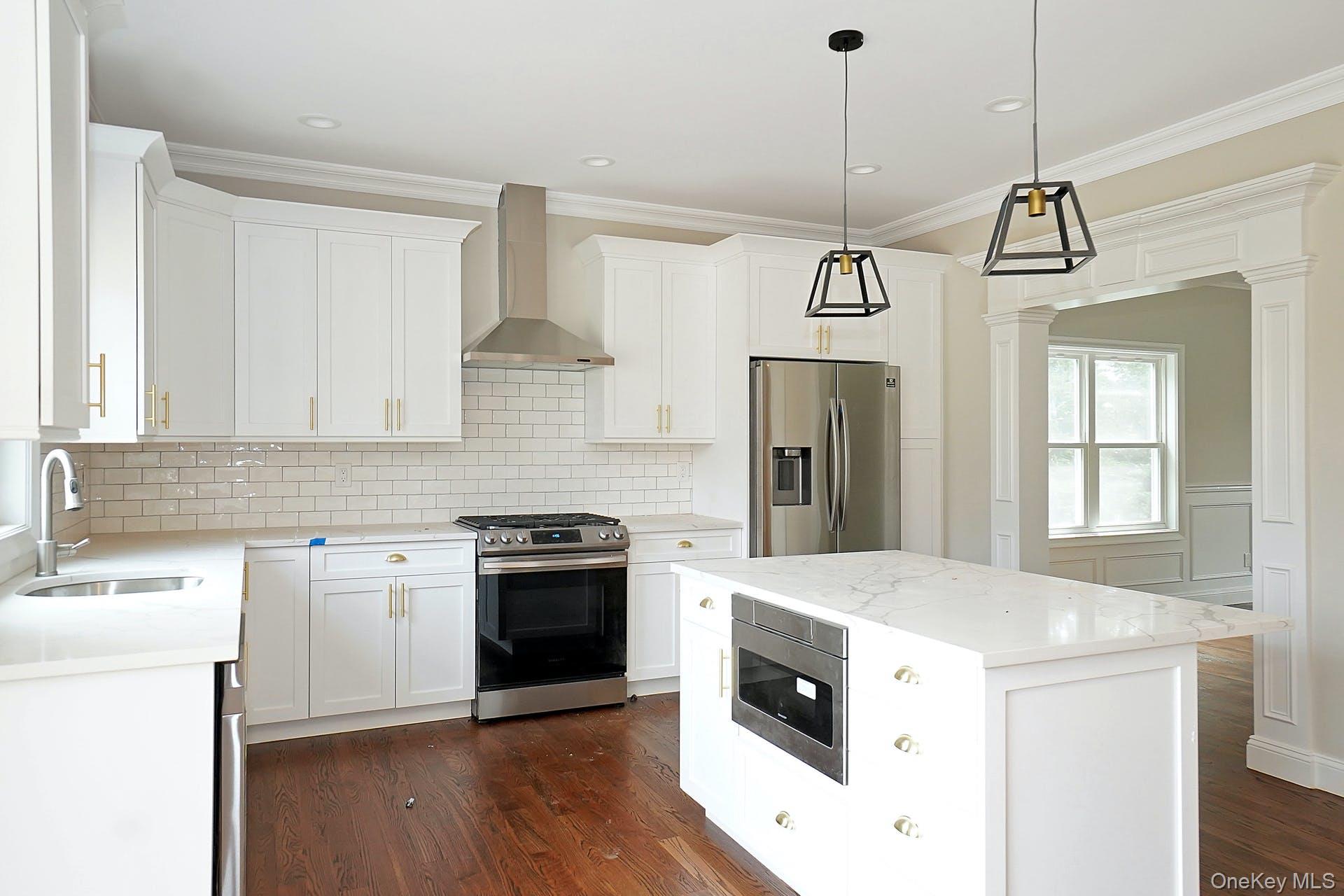 #2 photo, 36 Michigan Avenue, ナッソー郡 Massapequa , NY 11758