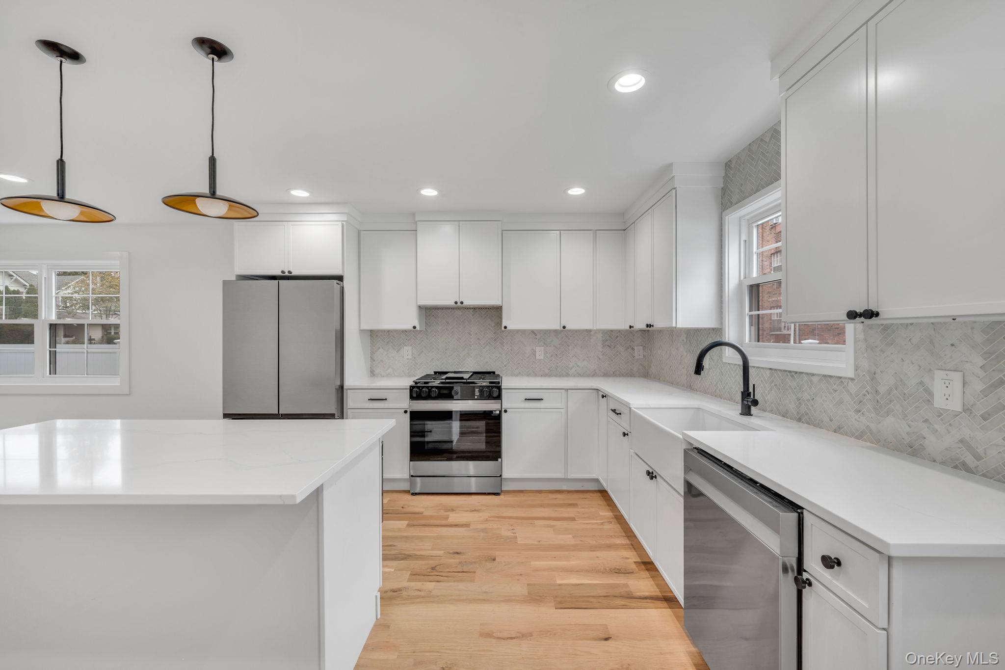 #15 photo, 27 Elizabeth Court, ナッソー郡 Hempstead , NY 11550